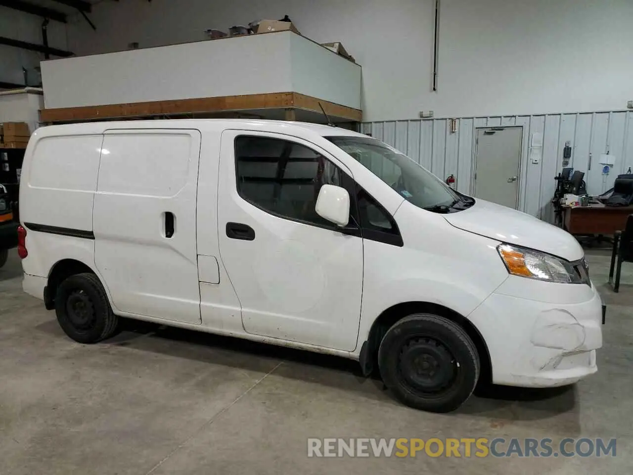 4 Photograph of a damaged car 3N6CM0KN4KK699944 NISSAN NV 2019