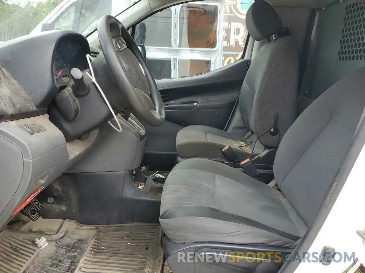 7 Photograph of a damaged car 3N6CM0KN5KK692999 NISSAN NV 2019