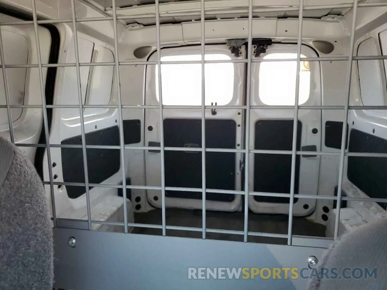 10 Photograph of a damaged car 3N6CM0KN5KK700857 NISSAN NV 2019