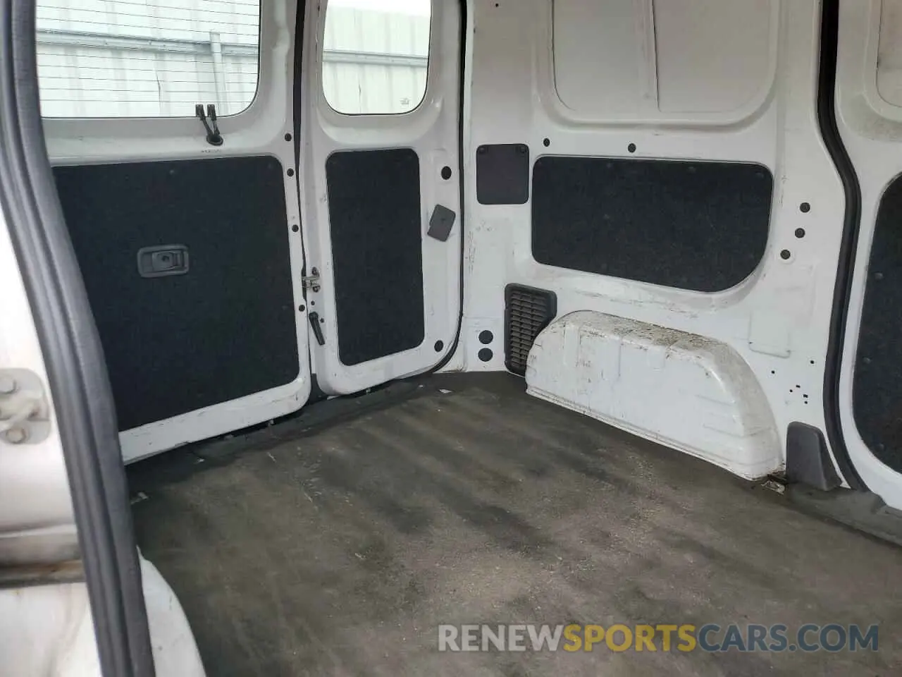 11 Photograph of a damaged car 3N6CM0KN5KK708764 NISSAN NV 2019