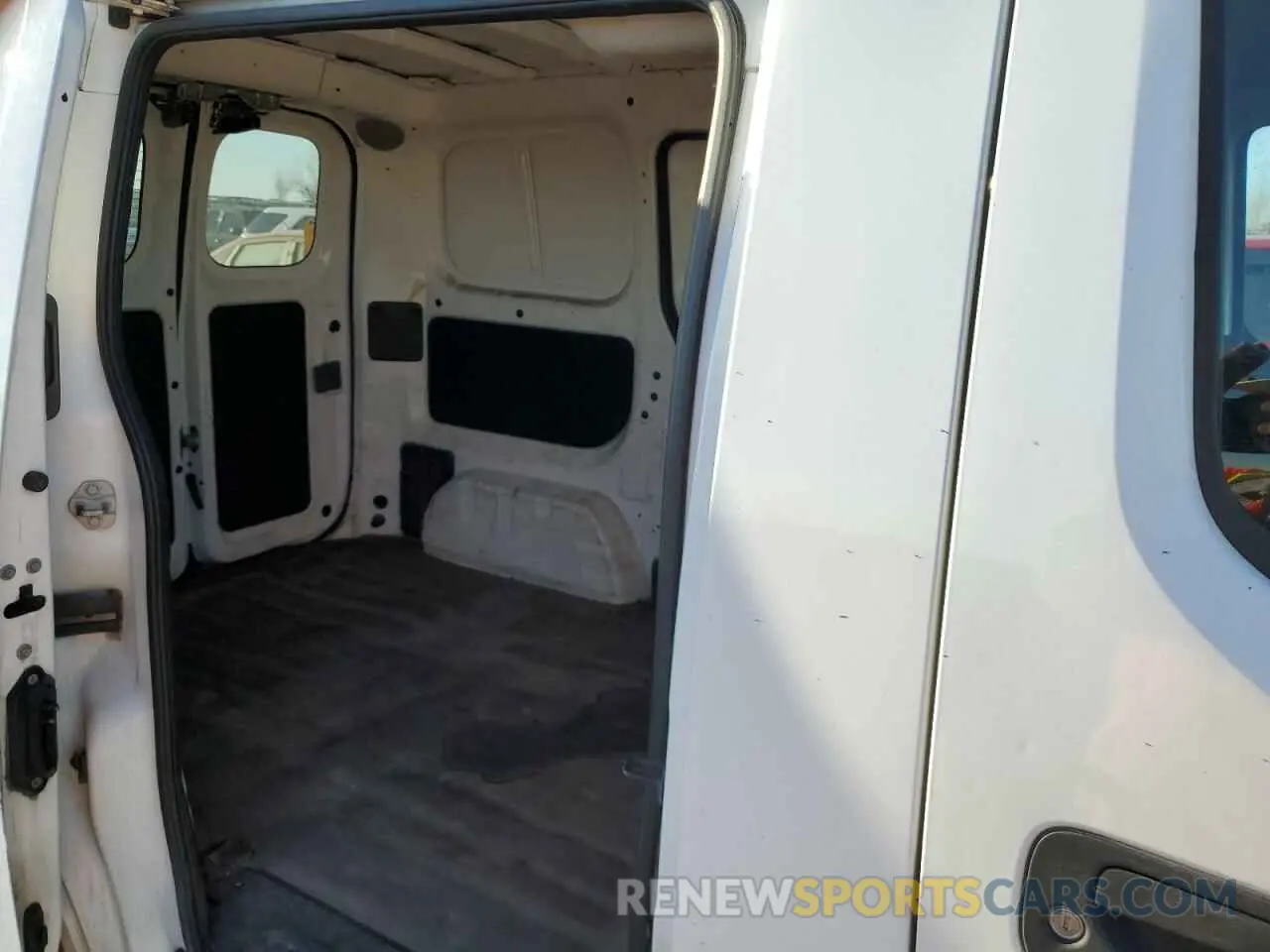 11 Photograph of a damaged car 3N6CM0KNXKK693422 NISSAN NV 2019