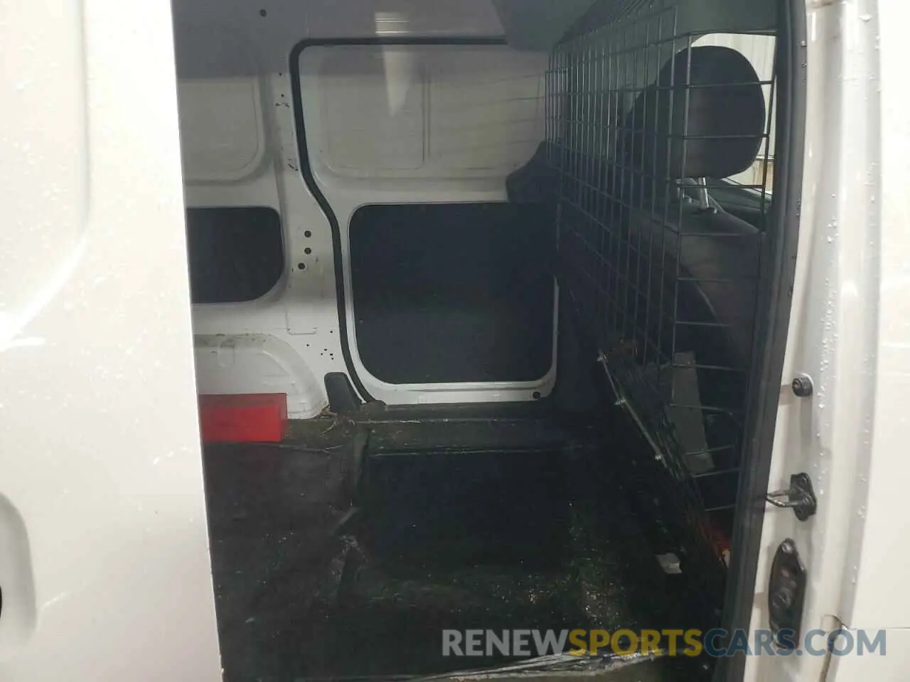 10 Photograph of a damaged car 3N6CM0KNXKK701051 NISSAN NV 2019