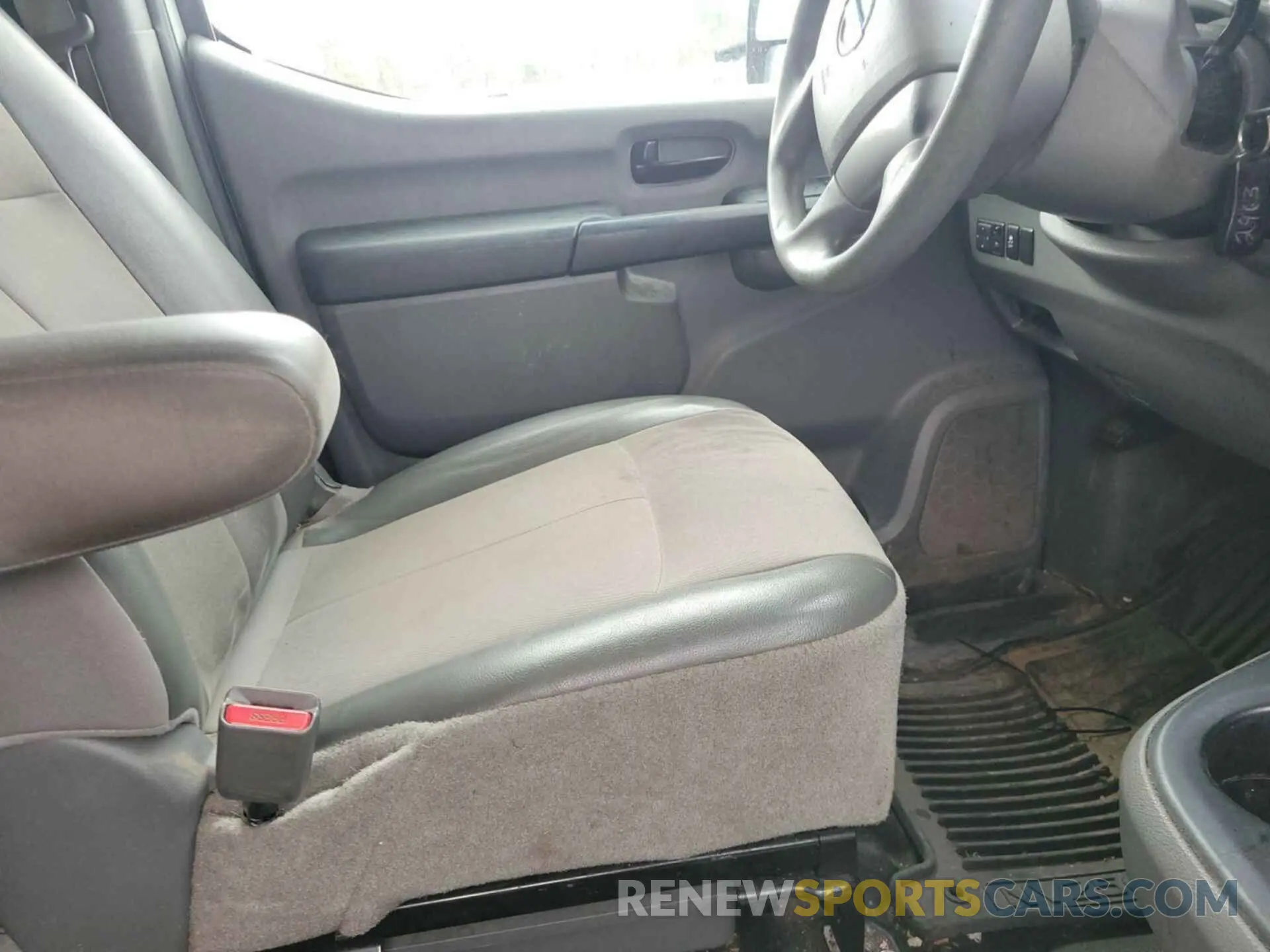 4 Photograph of a damaged car 1N6BF0KY7LN805685 NISSAN NV 2020
