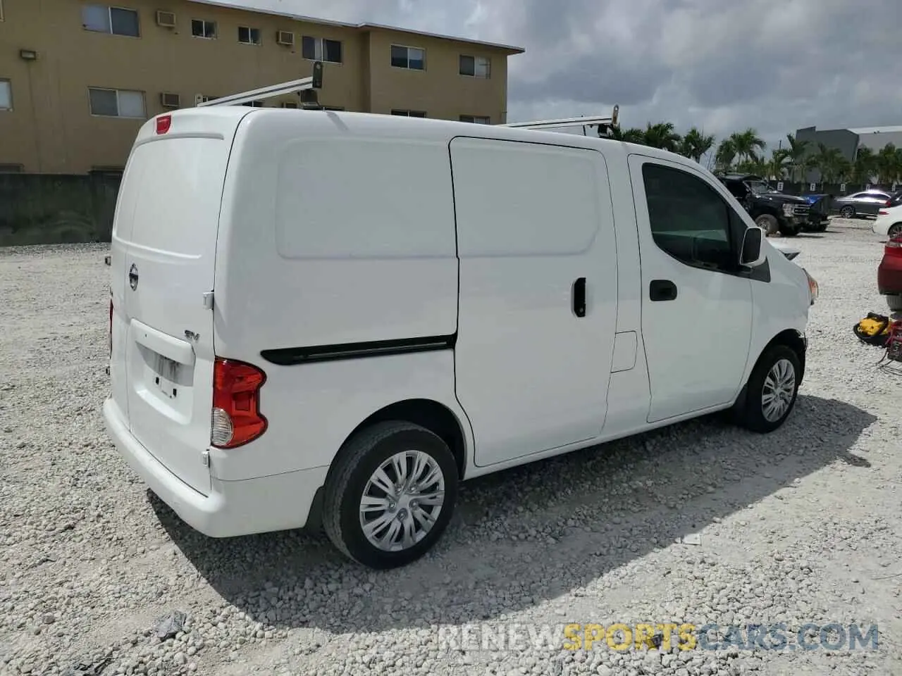 3 Photograph of a damaged car 3N6CM0KN0LK708916 NISSAN NV 2020