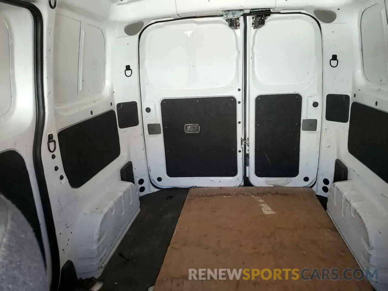 10 Photograph of a damaged car 3N6CM0KN6LK691829 NISSAN NV 2020