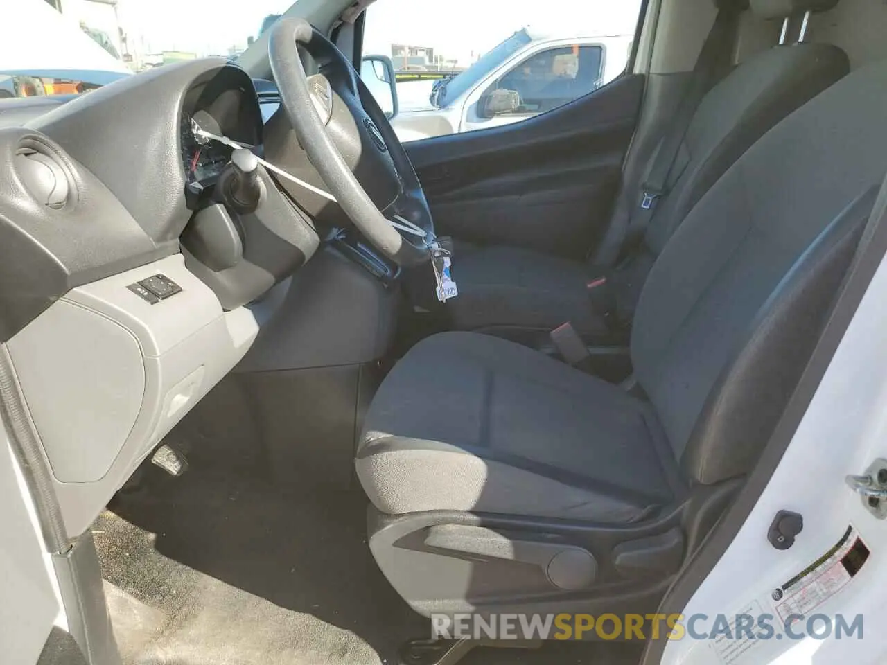 7 Photograph of a damaged car 3N6CM0KN6LK691829 NISSAN NV 2020