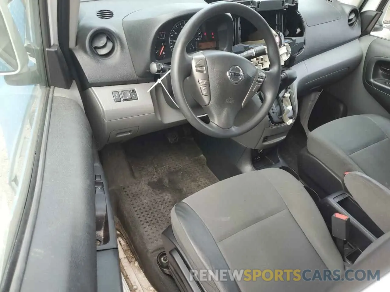 8 Photograph of a damaged car 3N6CM0KN6LK695766 NISSAN NV 2020