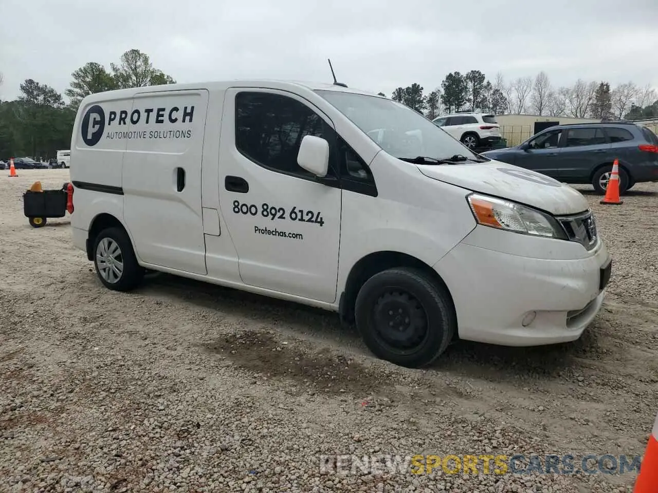 4 Photograph of a damaged car 3N6CM0KN6LK699378 NISSAN NV 2020