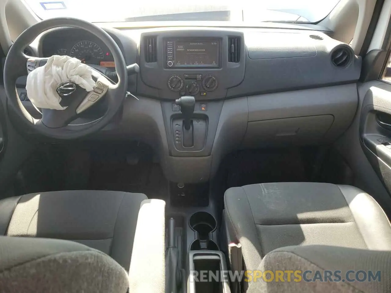 8 Photograph of a damaged car 3N6CM0KN8LK692075 NISSAN NV 2020
