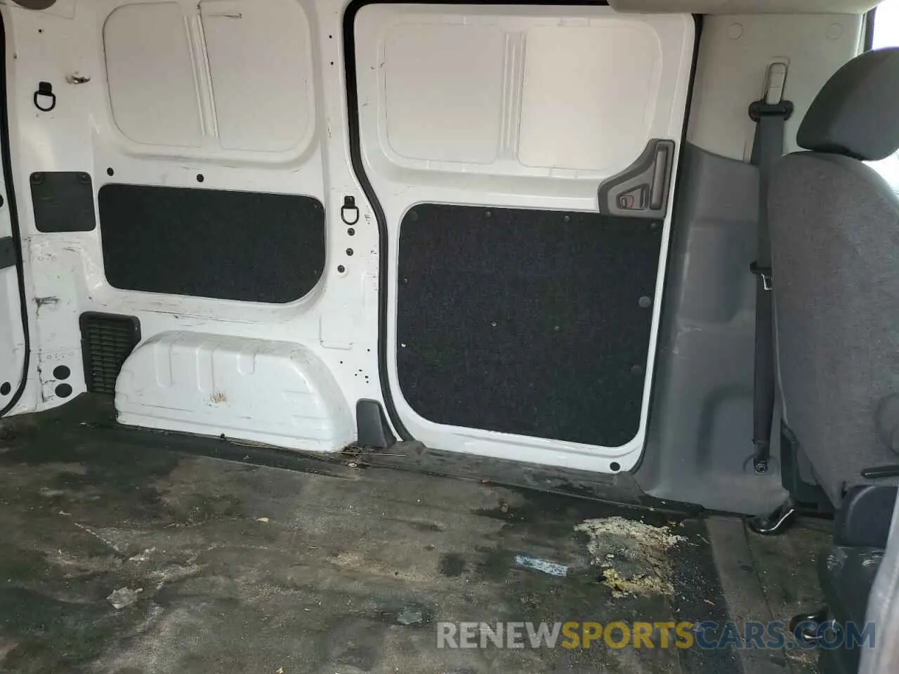 11 Photograph of a damaged car 3N6CM0KN8LK707089 NISSAN NV 2020
