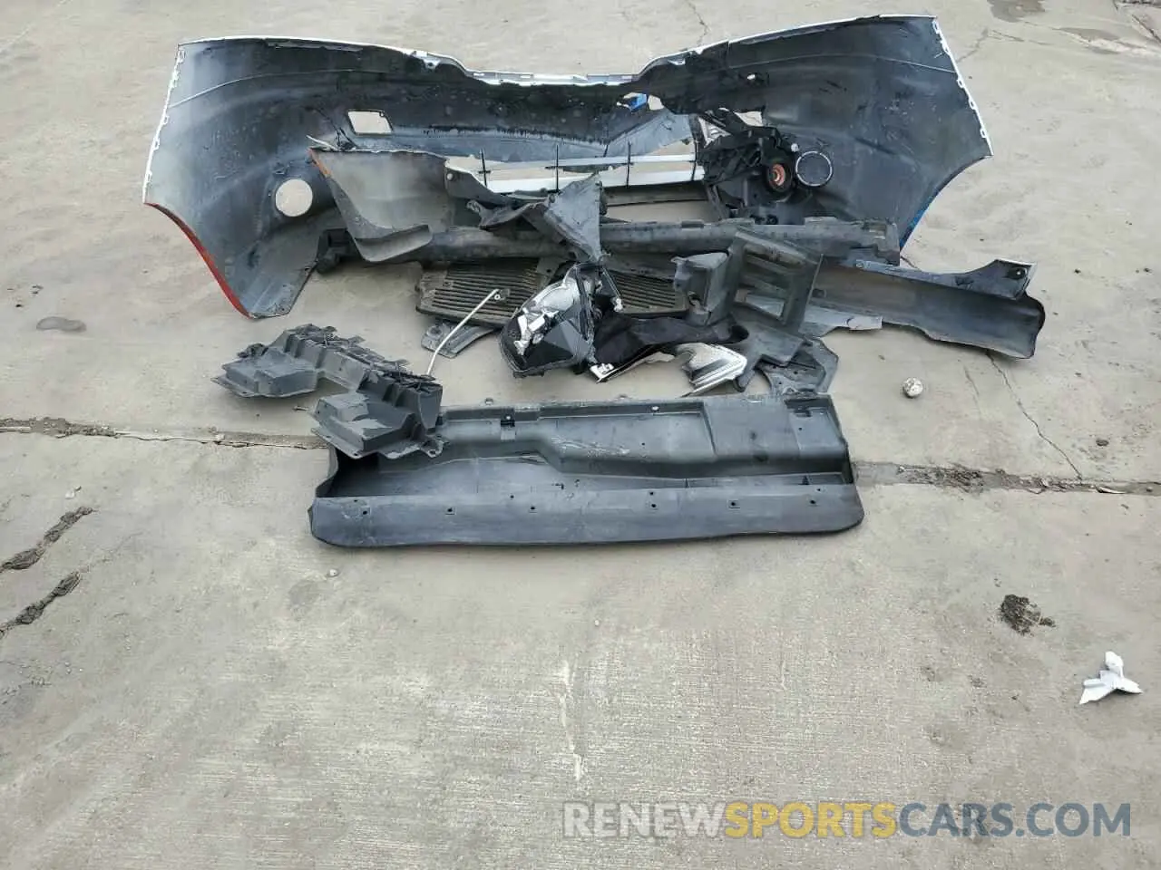 13 Photograph of a damaged car 3N6CM0KN8LK707089 NISSAN NV 2020