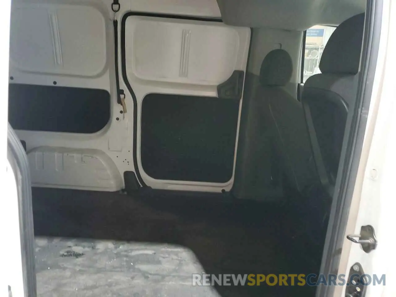 11 Photograph of a damaged car 3N6CM0KNXLK690893 NISSAN NV 2020