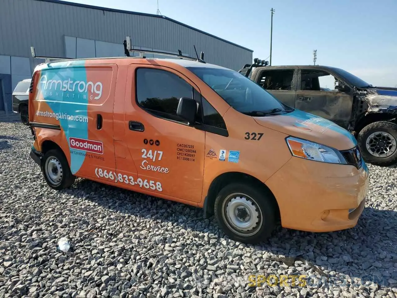 4 Photograph of a damaged car 3N6CM0KN2MK692493 NISSAN NV 2021