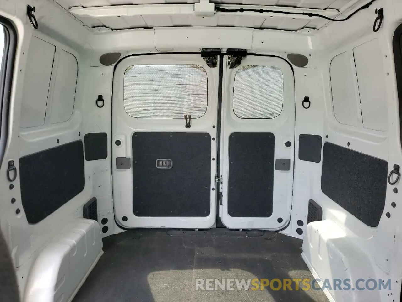 10 Photograph of a damaged car 3N6CM0KN2MK708126 NISSAN NV 2021