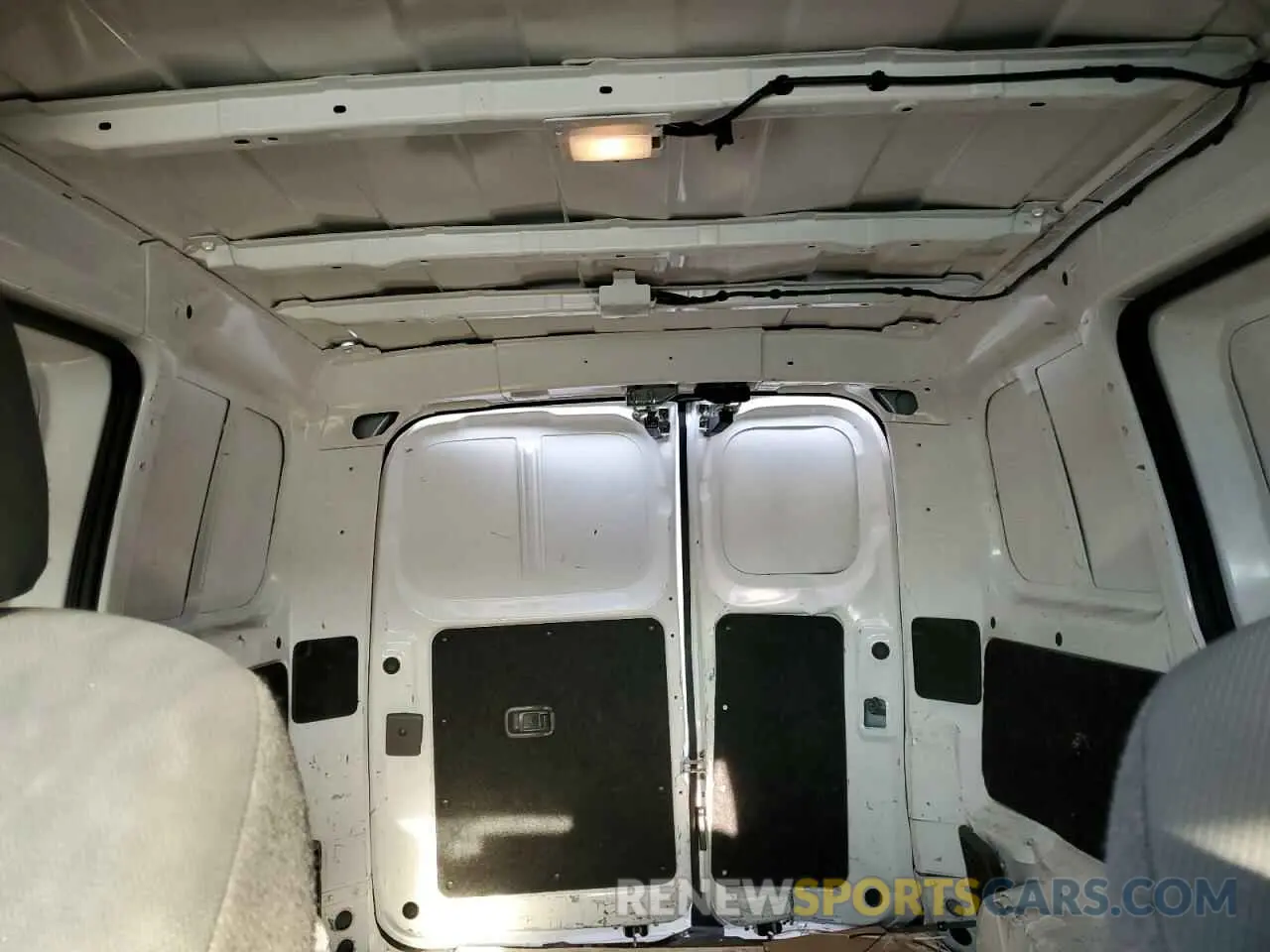10 Photograph of a damaged car 3N6CM0KNXMK707189 NISSAN NV 2021