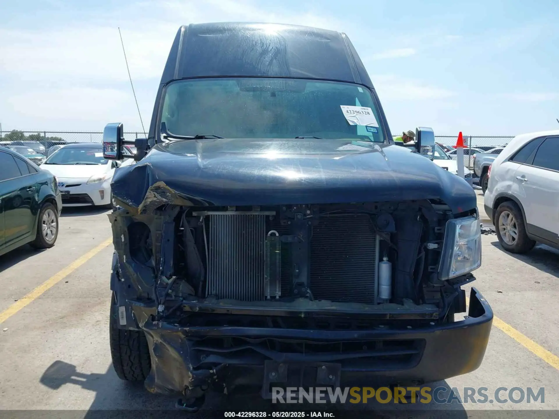 13 Photograph of a damaged car 1N6AF0LY0KN800465 NISSAN NV CARGO 2019