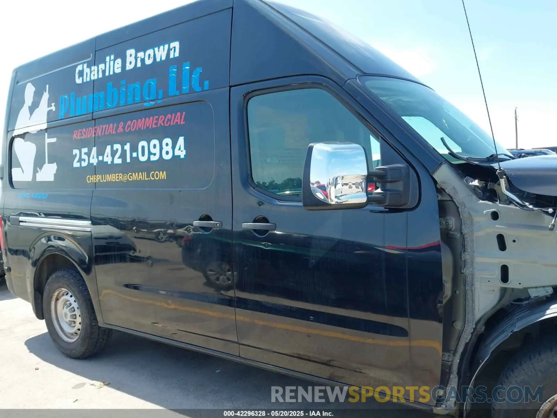 14 Photograph of a damaged car 1N6AF0LY0KN800465 NISSAN NV CARGO 2019
