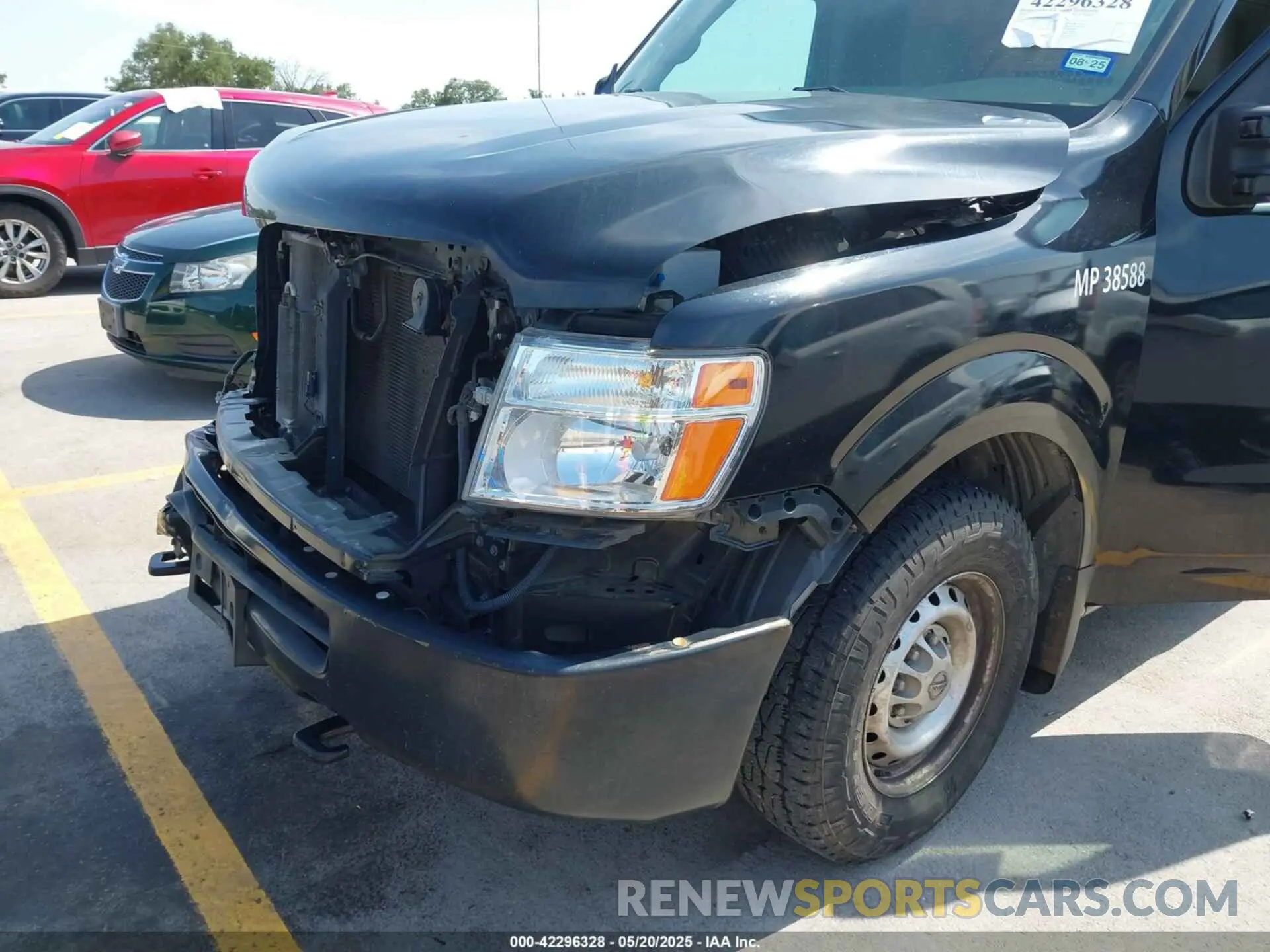 18 Photograph of a damaged car 1N6AF0LY0KN800465 NISSAN NV CARGO 2019