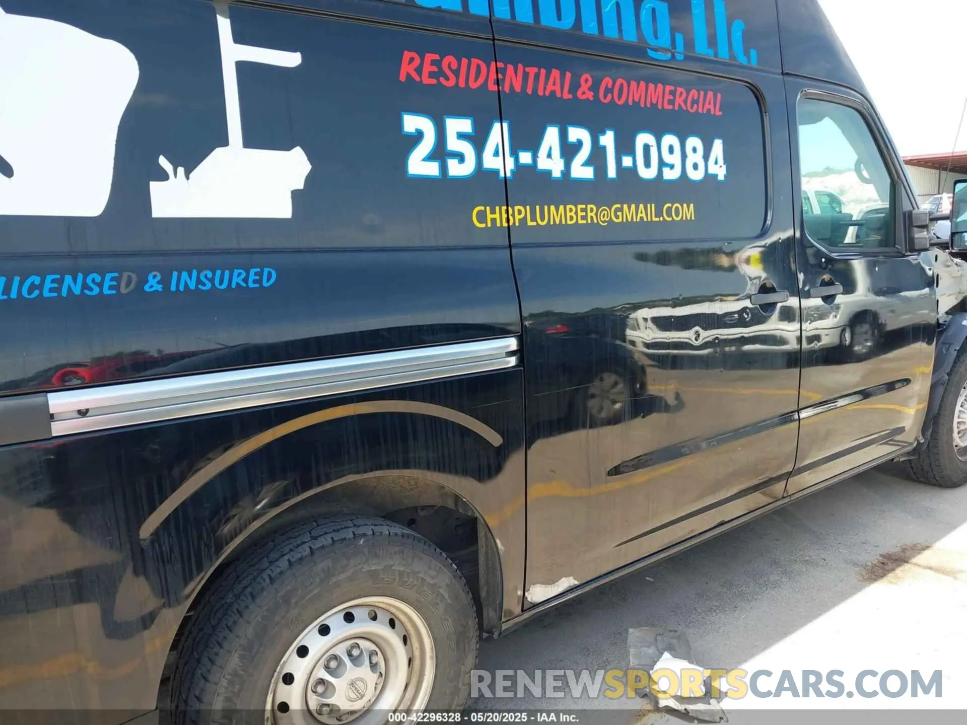 20 Photograph of a damaged car 1N6AF0LY0KN800465 NISSAN NV CARGO 2019