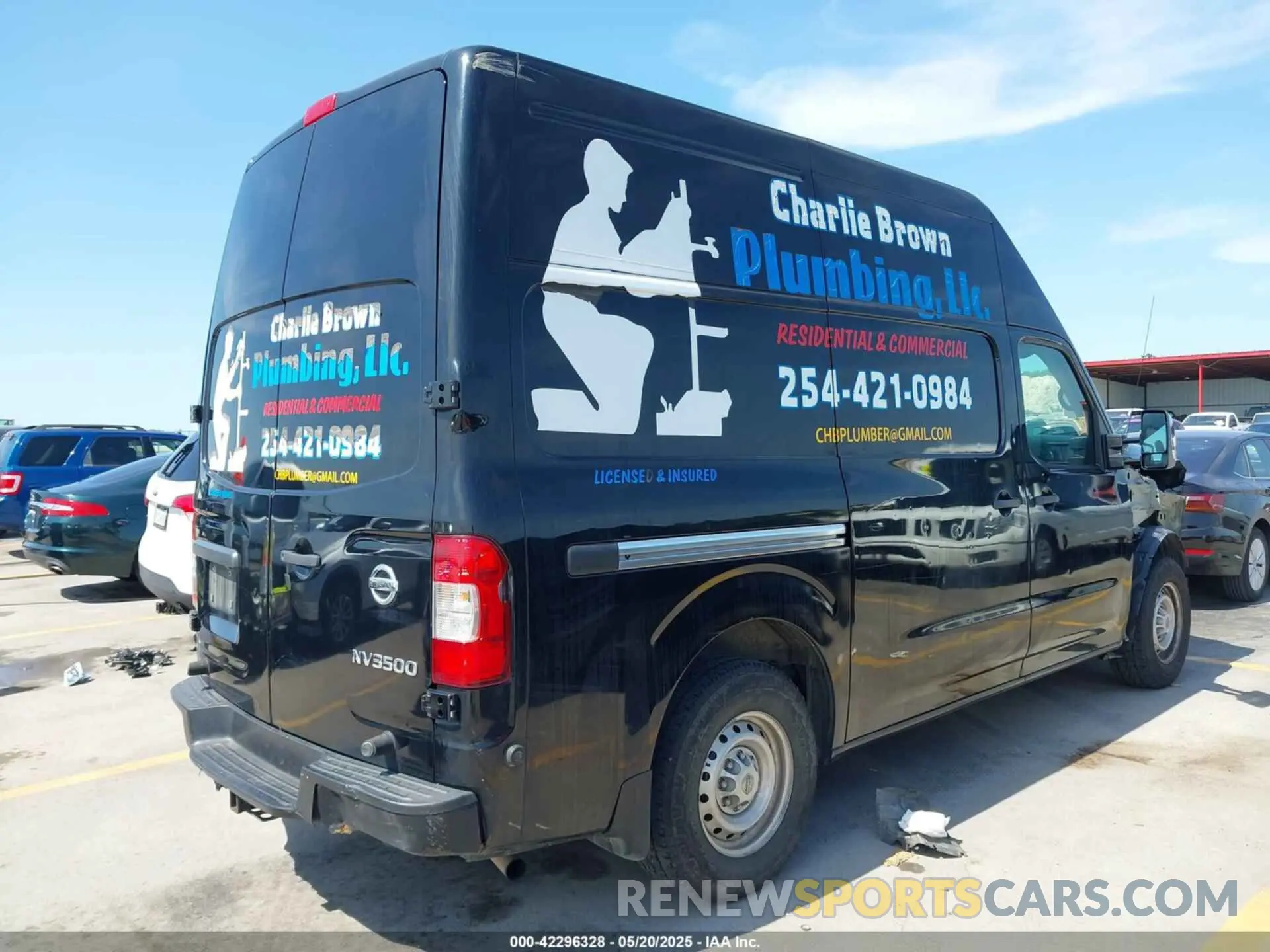 4 Photograph of a damaged car 1N6AF0LY0KN800465 NISSAN NV CARGO 2019