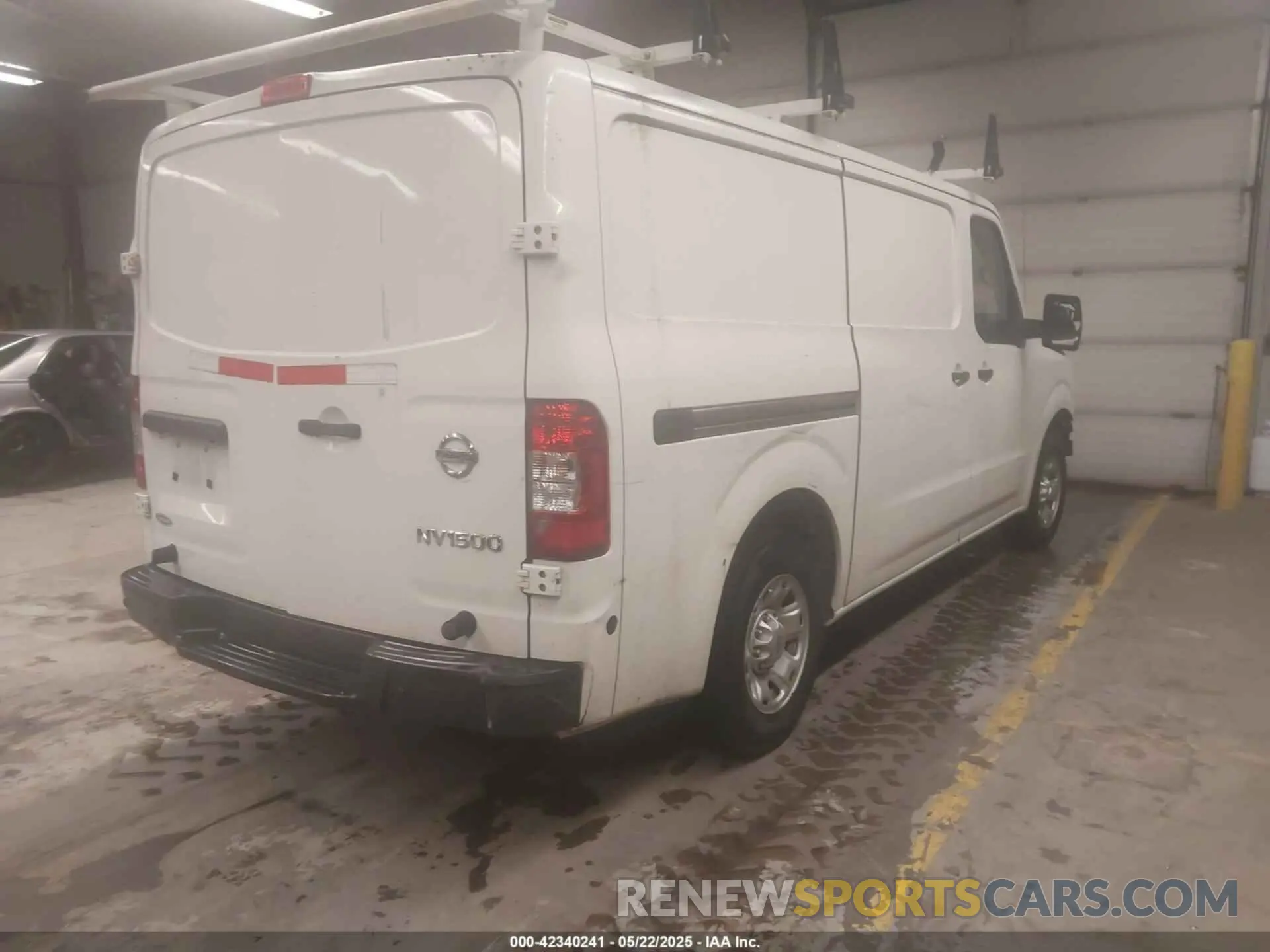 4 Photograph of a damaged car 1N6BF0KM4KN808359 NISSAN NV CARGO NV1500 2019