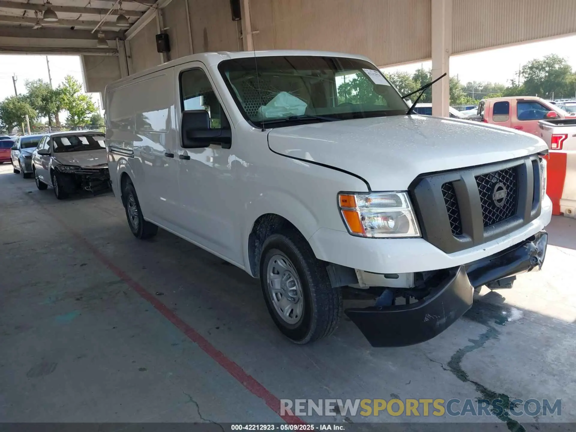 1 Photograph of a damaged car 1N6BF0KM6KN807312 NISSAN NV CARGO NV1500 2019