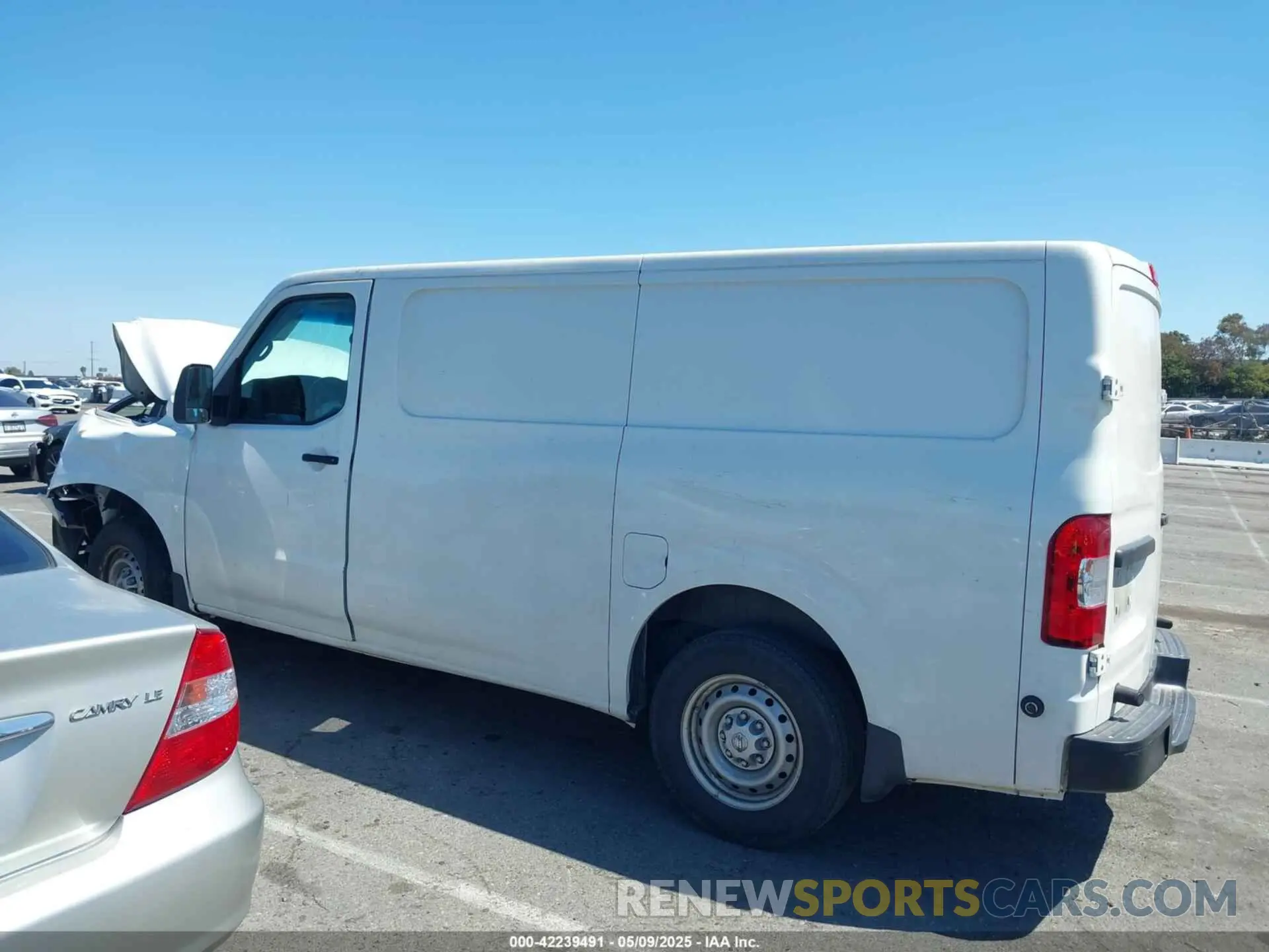 14 Photograph of a damaged car 1N6BF0KM7LN806302 NISSAN NV CARGO NV1500 2020