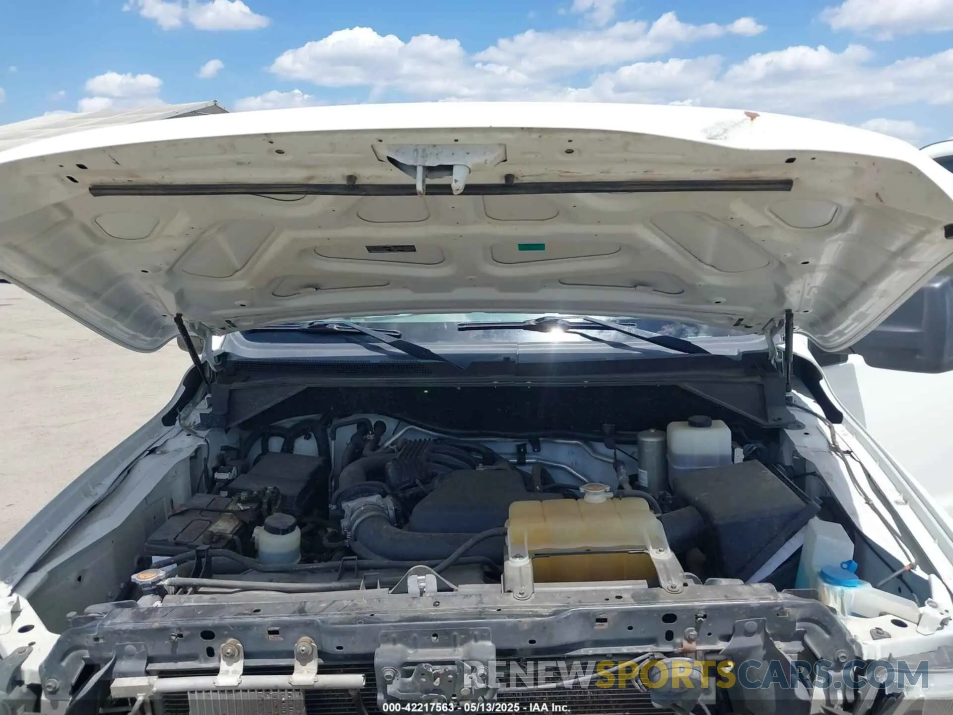 10 Photograph of a damaged car 1N6BF0KMXLN802857 NISSAN NV CARGO NV1500 2020