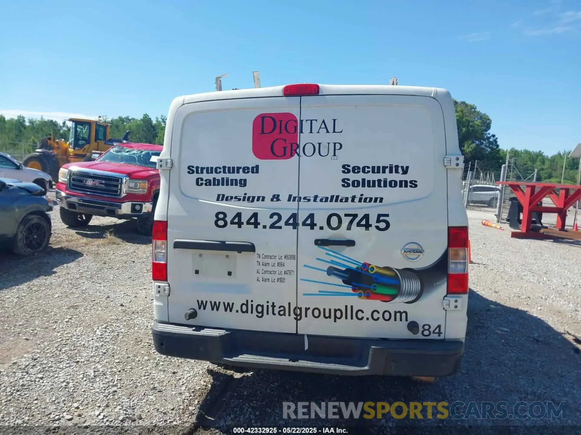 17 Photograph of a damaged car 1N6BF0KY8KN800302 NISSAN NV CARGO NV2500 HD 2019