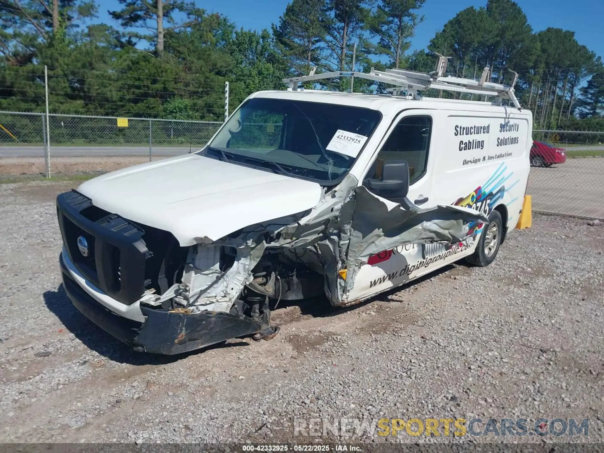 2 Photograph of a damaged car 1N6BF0KY8KN800302 NISSAN NV CARGO NV2500 HD 2019