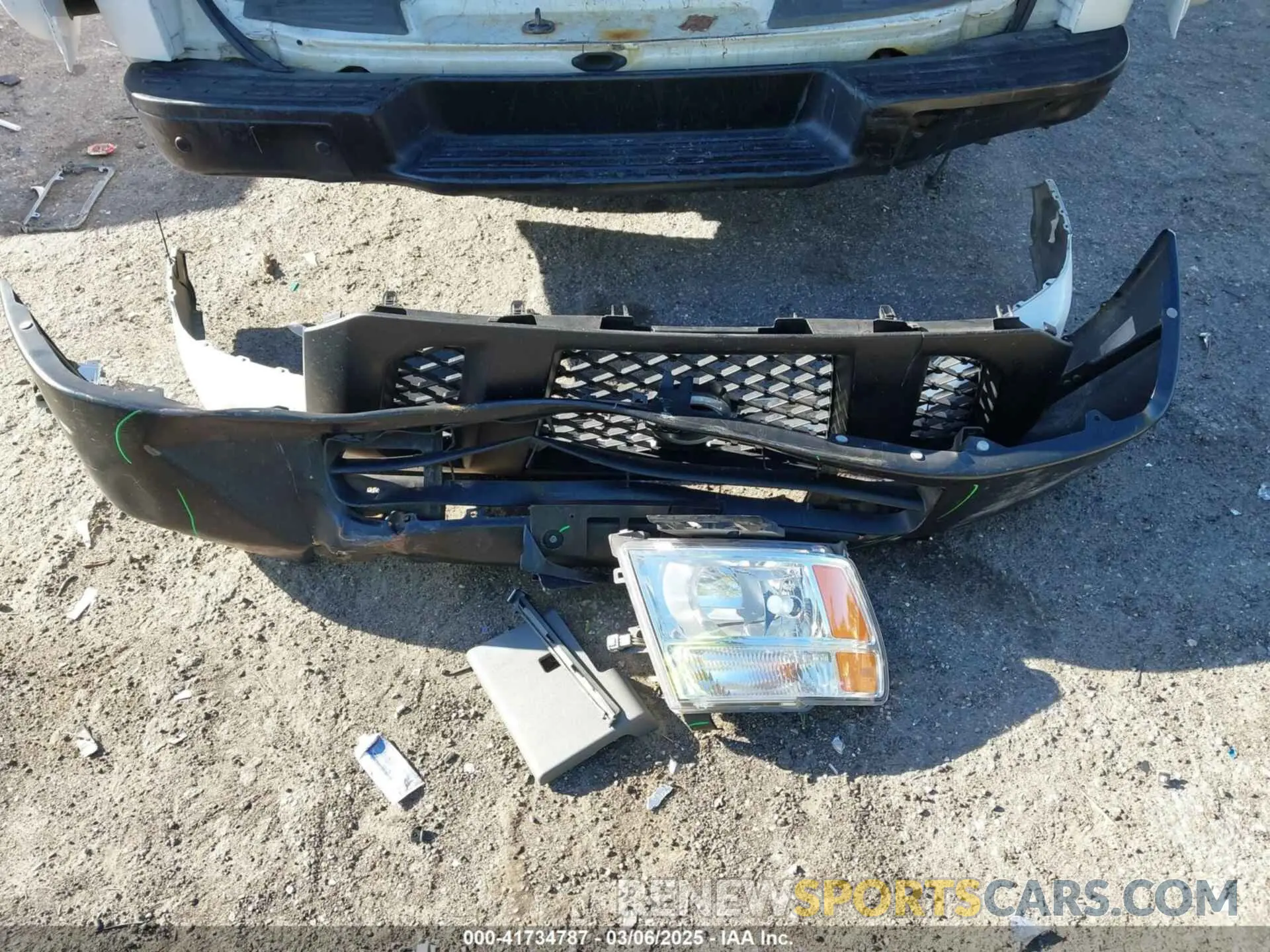12 Photograph of a damaged car 1N6BF0LY3KN811206 NISSAN NV CARGO NV2500 HD 2019