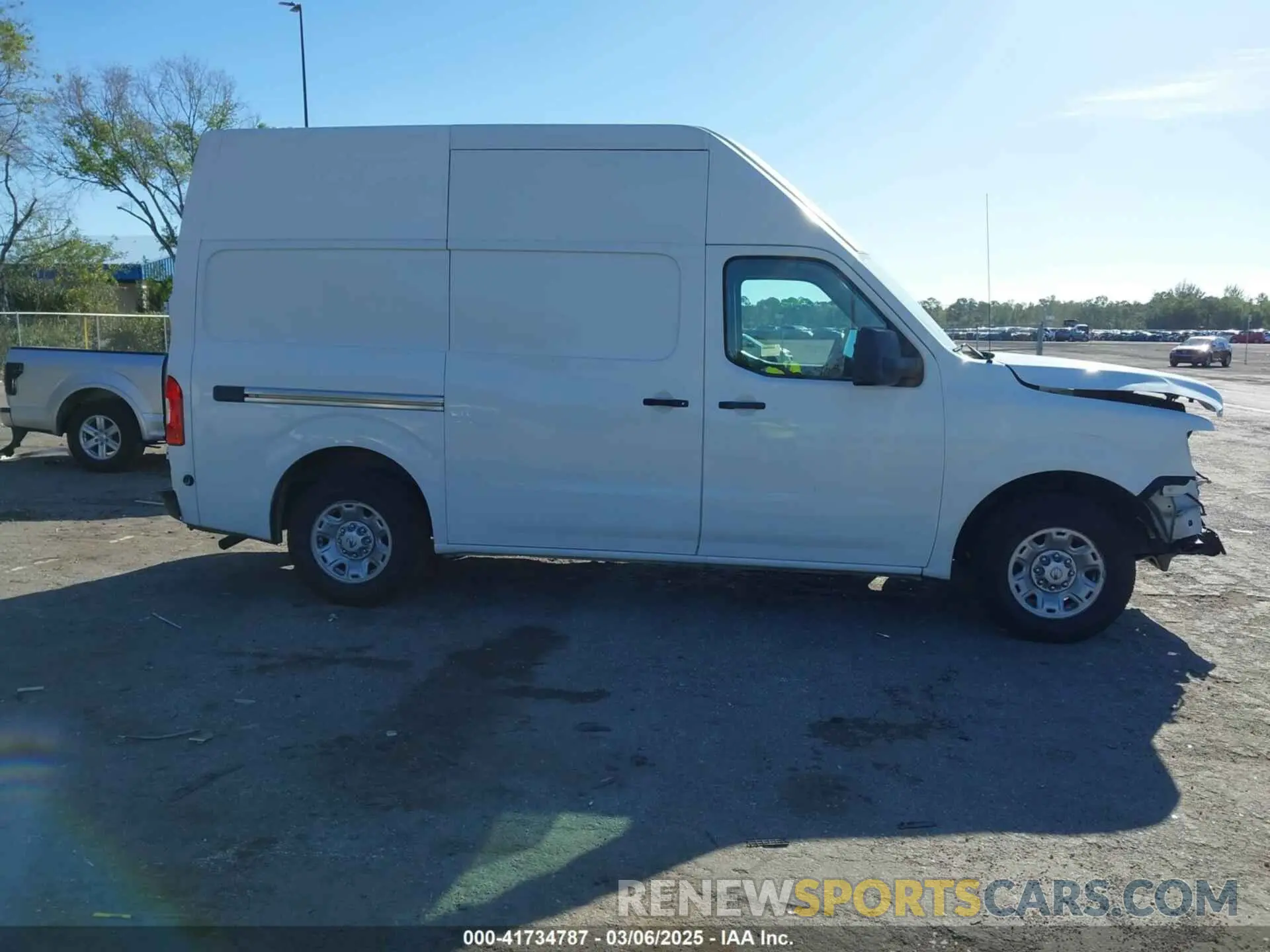 14 Photograph of a damaged car 1N6BF0LY3KN811206 NISSAN NV CARGO NV2500 HD 2019