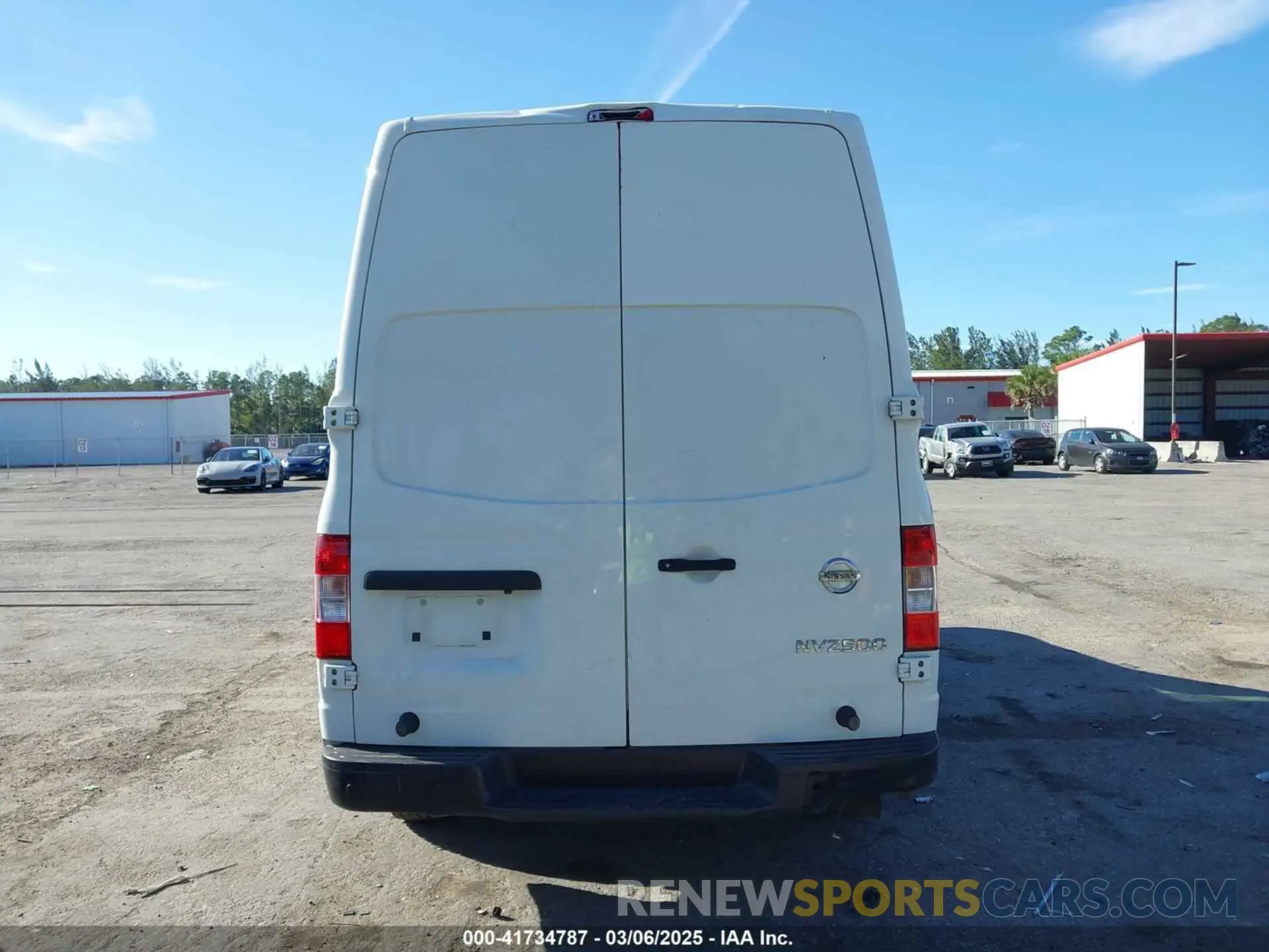 17 Photograph of a damaged car 1N6BF0LY3KN811206 NISSAN NV CARGO NV2500 HD 2019