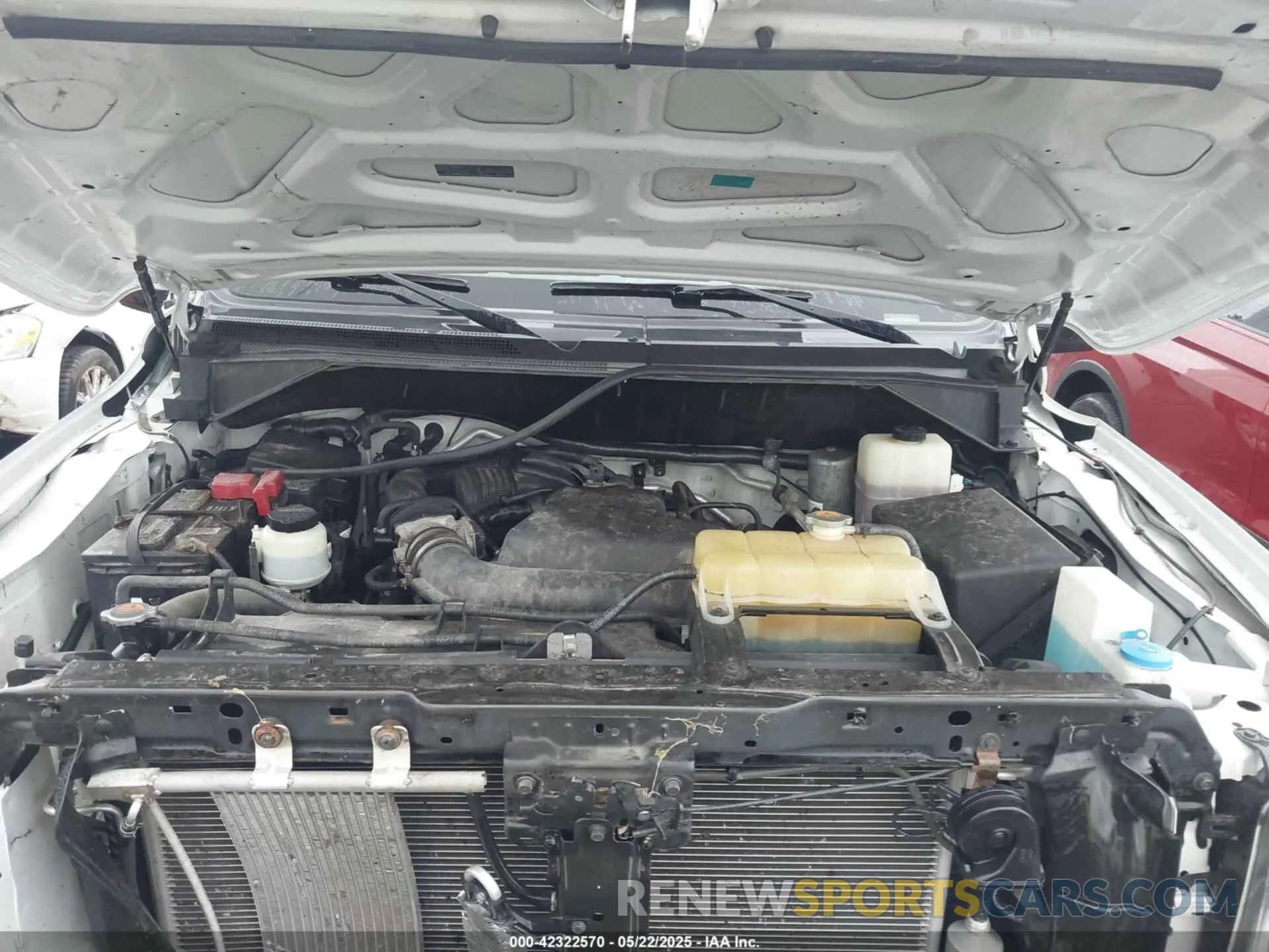 10 Photograph of a damaged car 1N6BF0LY6KN810650 NISSAN NV CARGO NV2500 HD 2019