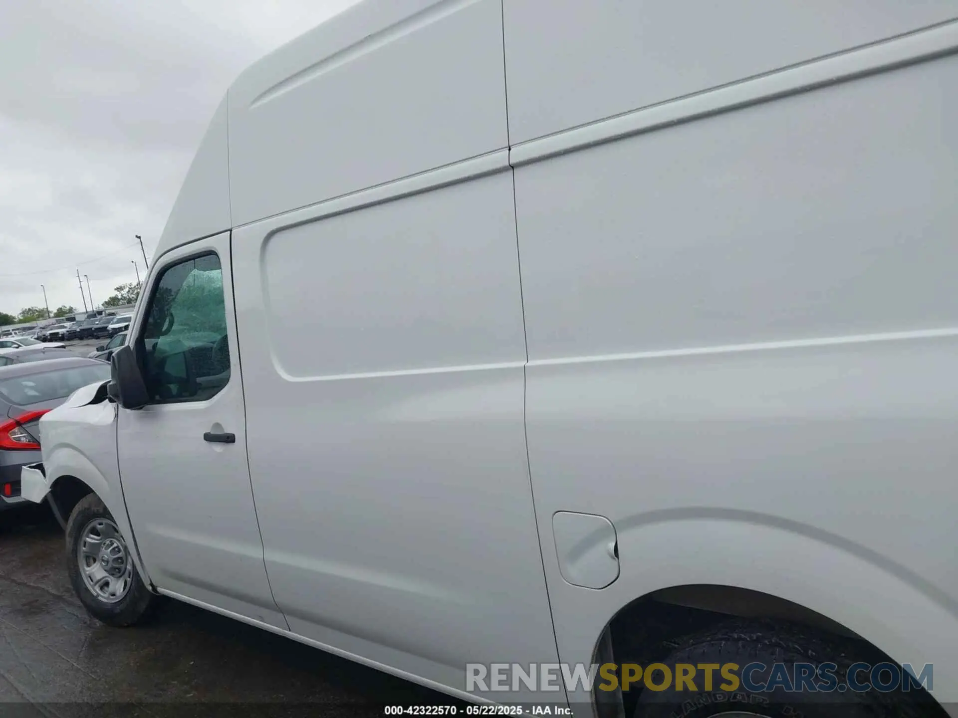 14 Photograph of a damaged car 1N6BF0LY6KN810650 NISSAN NV CARGO NV2500 HD 2019