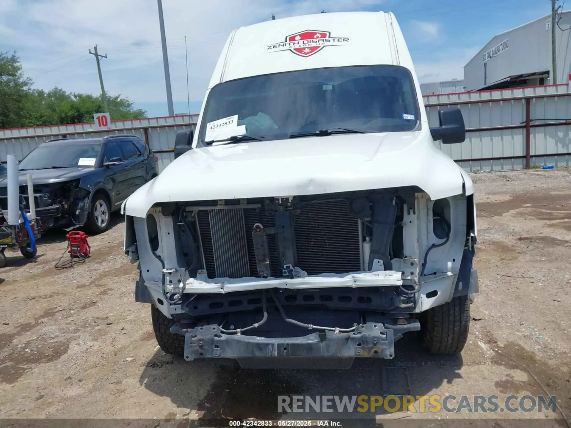 13 Photograph of a damaged car 1N6BF0LY7KN808759 NISSAN NV CARGO NV2500 HD 2019
