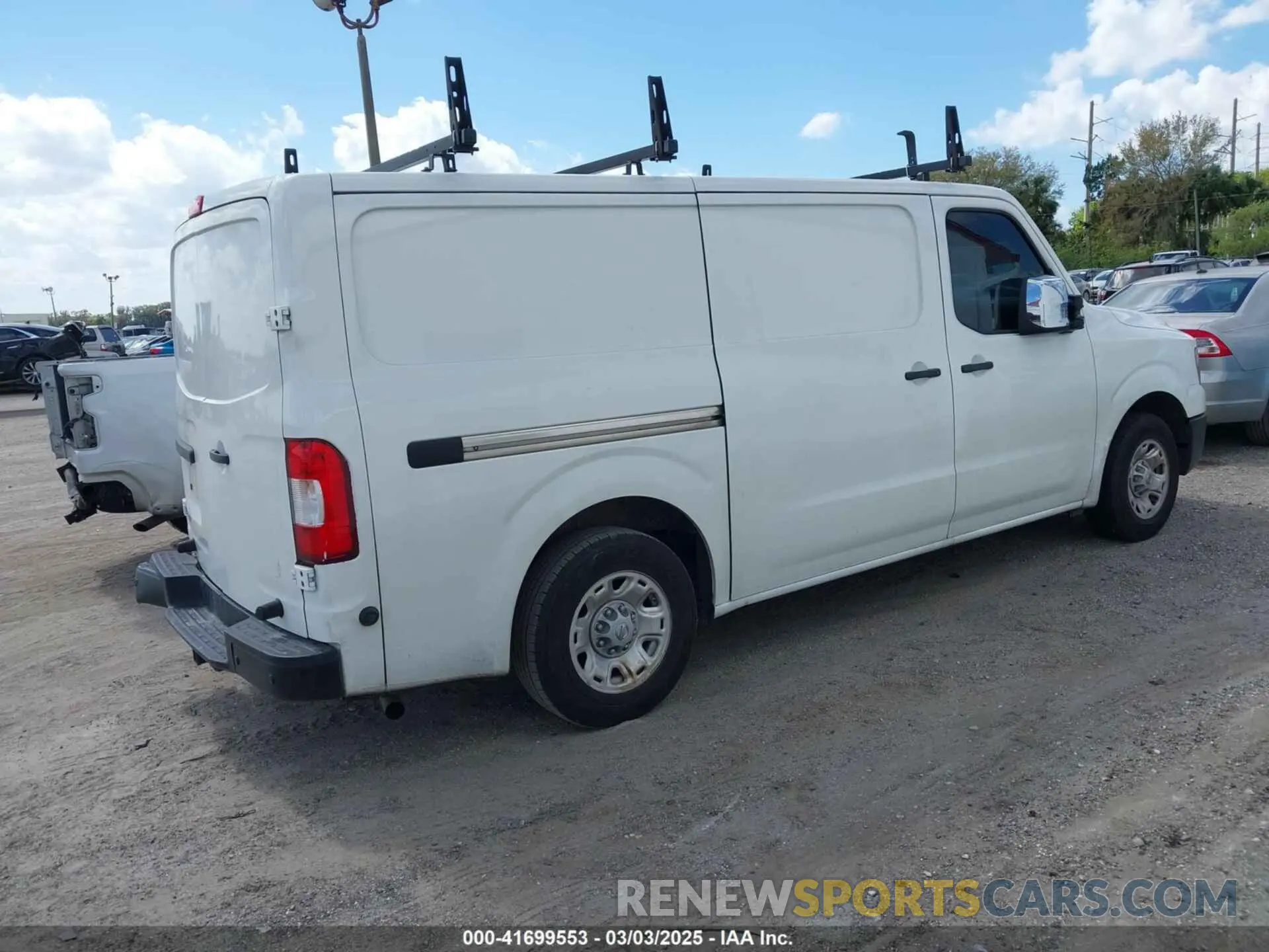 4 Photograph of a damaged car 1N6AF0KY9LN804355 NISSAN NV CARGO NV2500 HD 2020