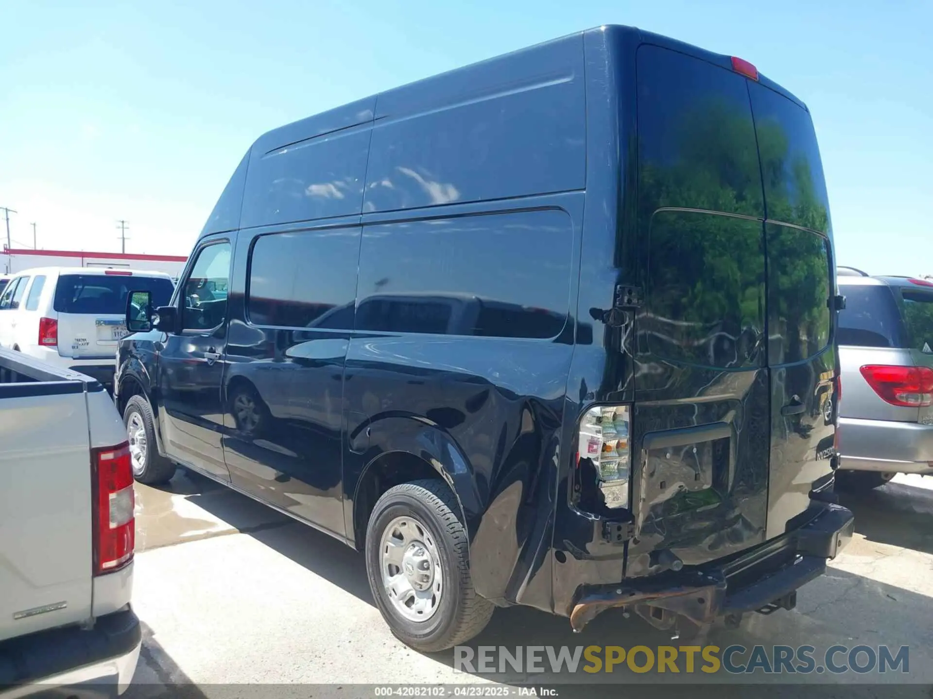 3 Photograph of a damaged car 1N6AF0LYXLN801589 NISSAN NV CARGO NV2500 HD 2020