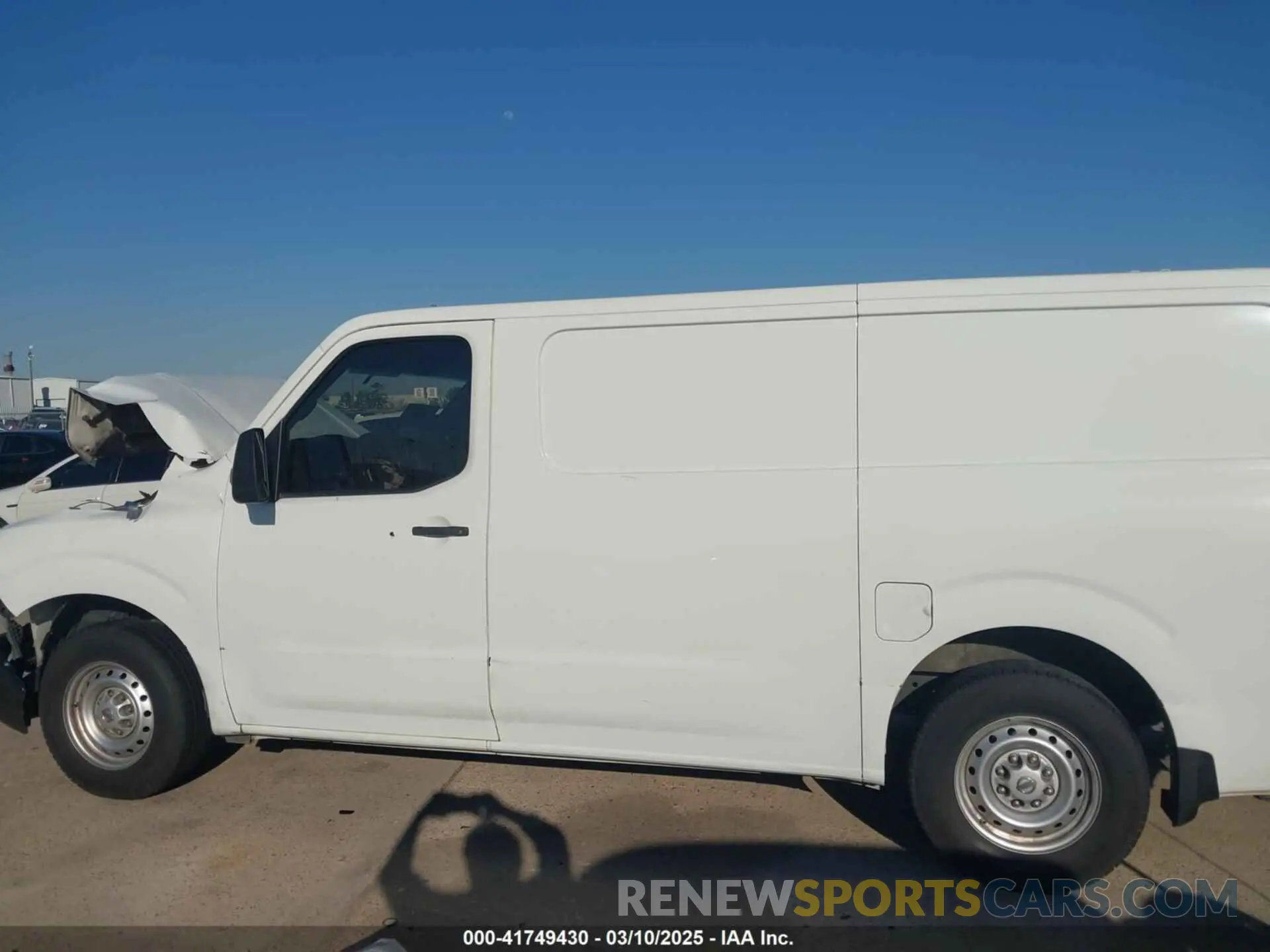 14 Photograph of a damaged car 1N6BF0KY4LN810374 NISSAN NV CARGO NV2500 HD 2020