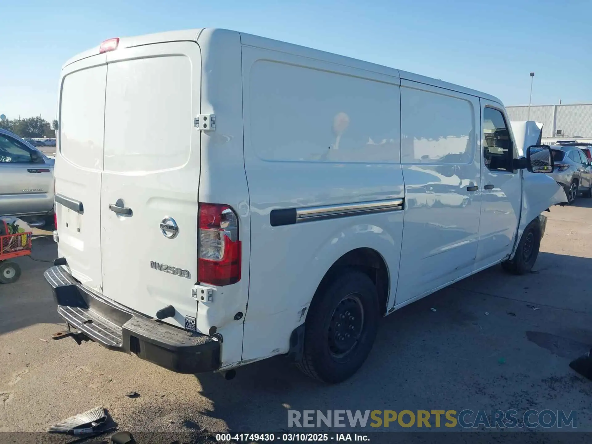 4 Photograph of a damaged car 1N6BF0KY4LN810374 NISSAN NV CARGO NV2500 HD 2020