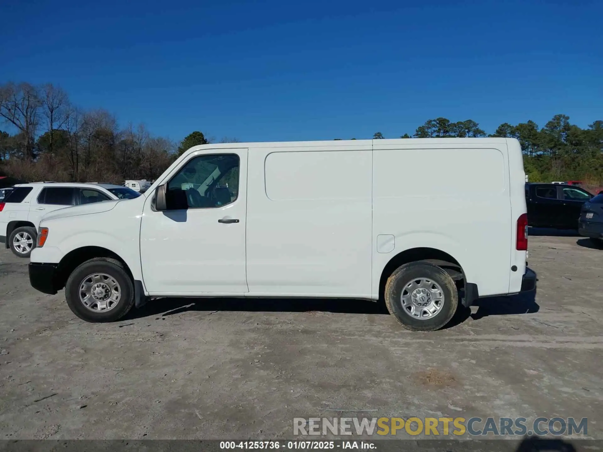 15 Photograph of a damaged car 1N6BF0KY5LN807208 NISSAN NV CARGO NV2500 HD 2020