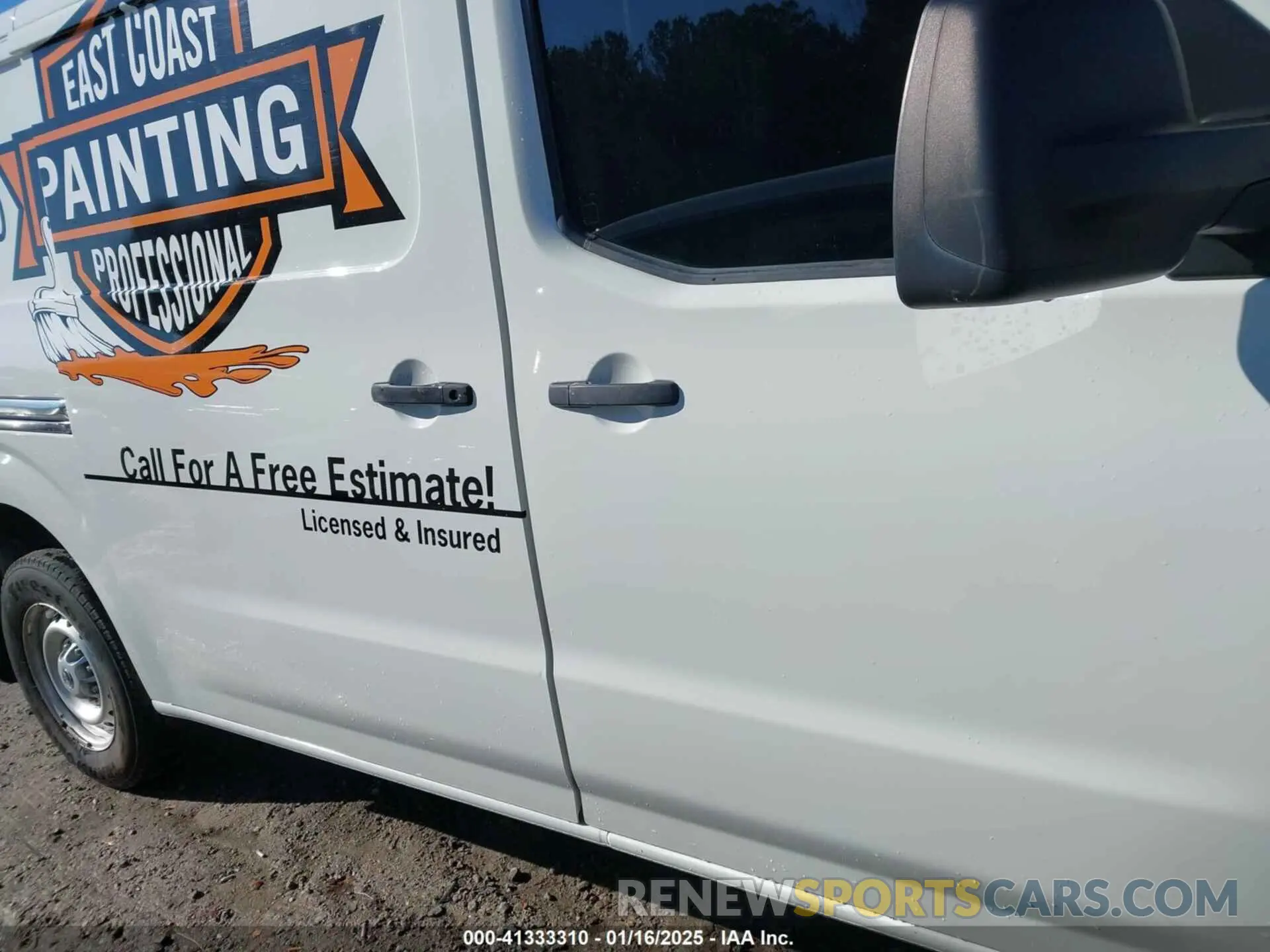 14 Photograph of a damaged car 1N6BF0KY8LN811060 NISSAN NV CARGO NV2500 HD 2020