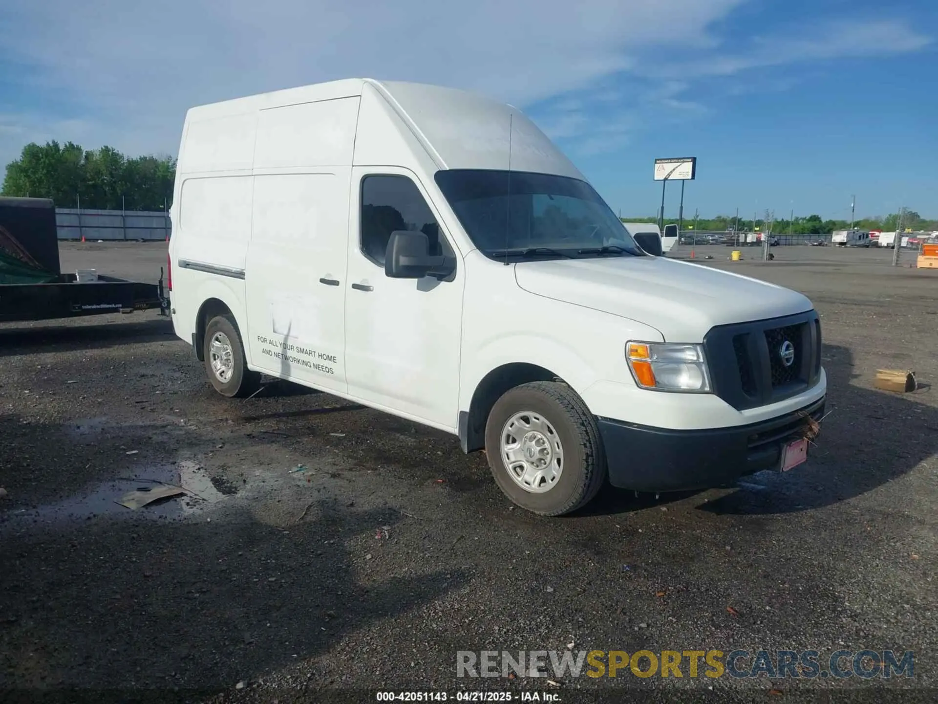1 Photograph of a damaged car 1N6BF0LY5LN810818 NISSAN NV CARGO NV2500 HD 2020