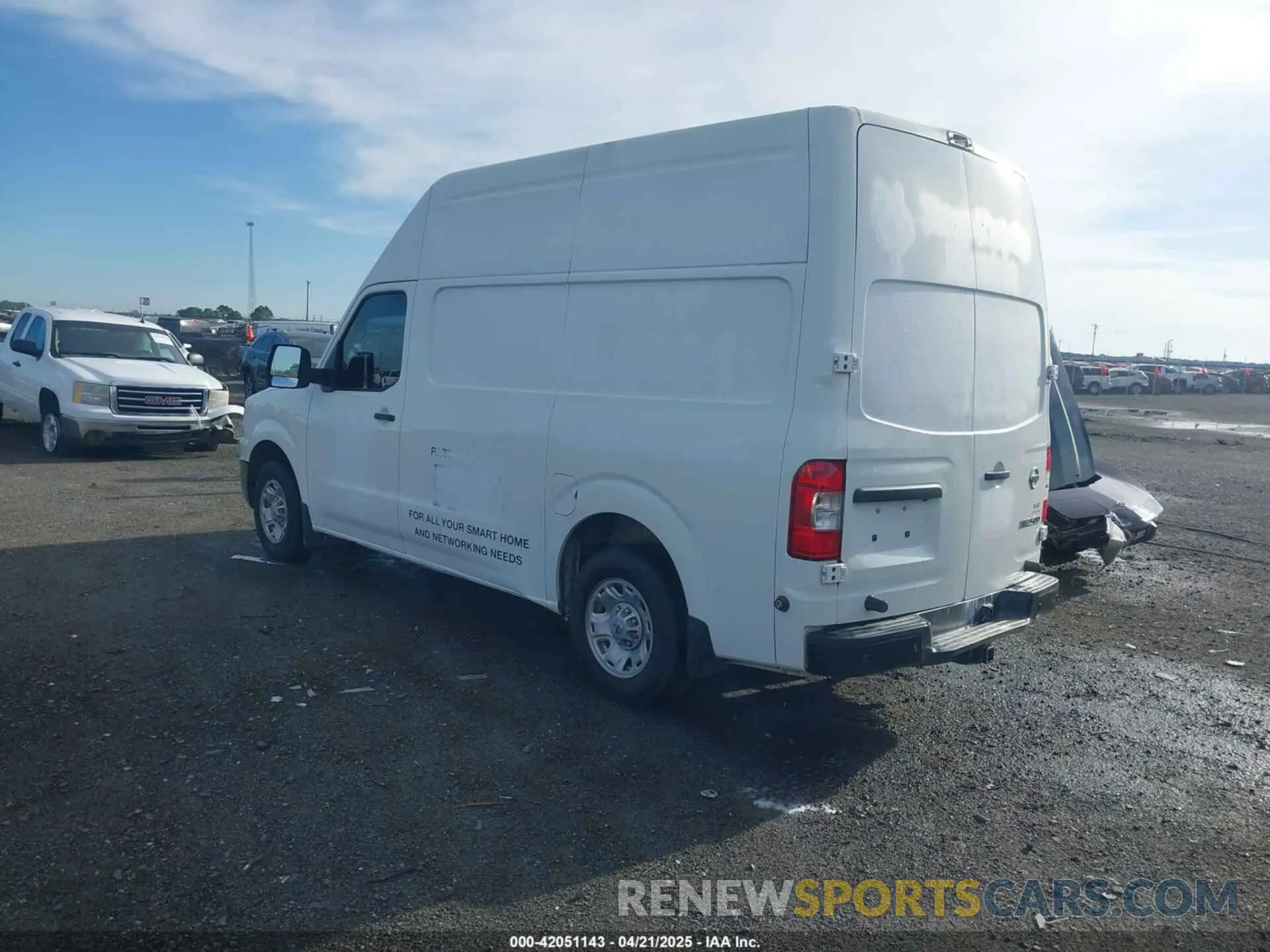 3 Photograph of a damaged car 1N6BF0LY5LN810818 NISSAN NV CARGO NV2500 HD 2020