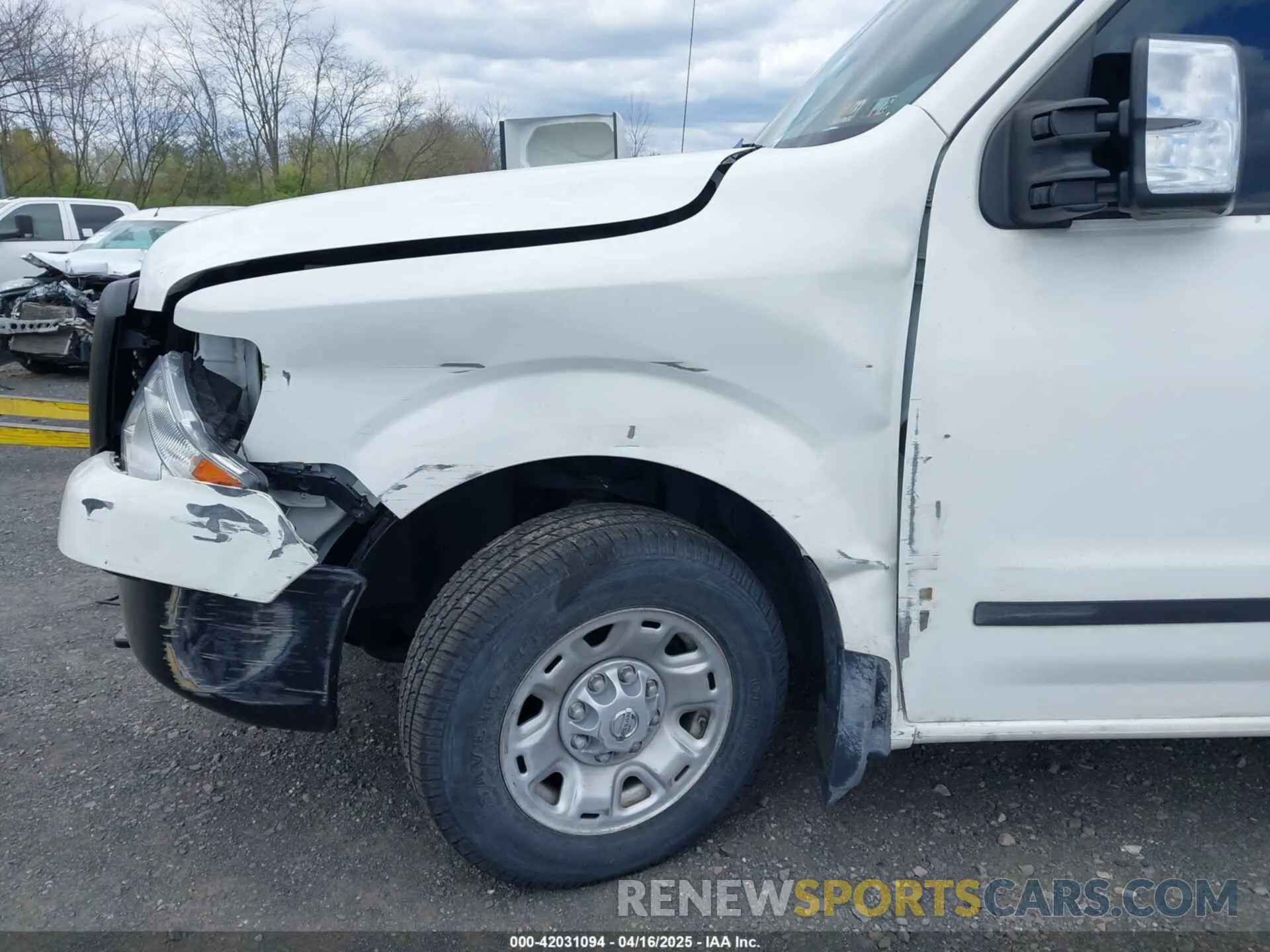 17 Photograph of a damaged car 1N6AF0LY2MN800907 NISSAN NV CARGO NV2500 HD 2021