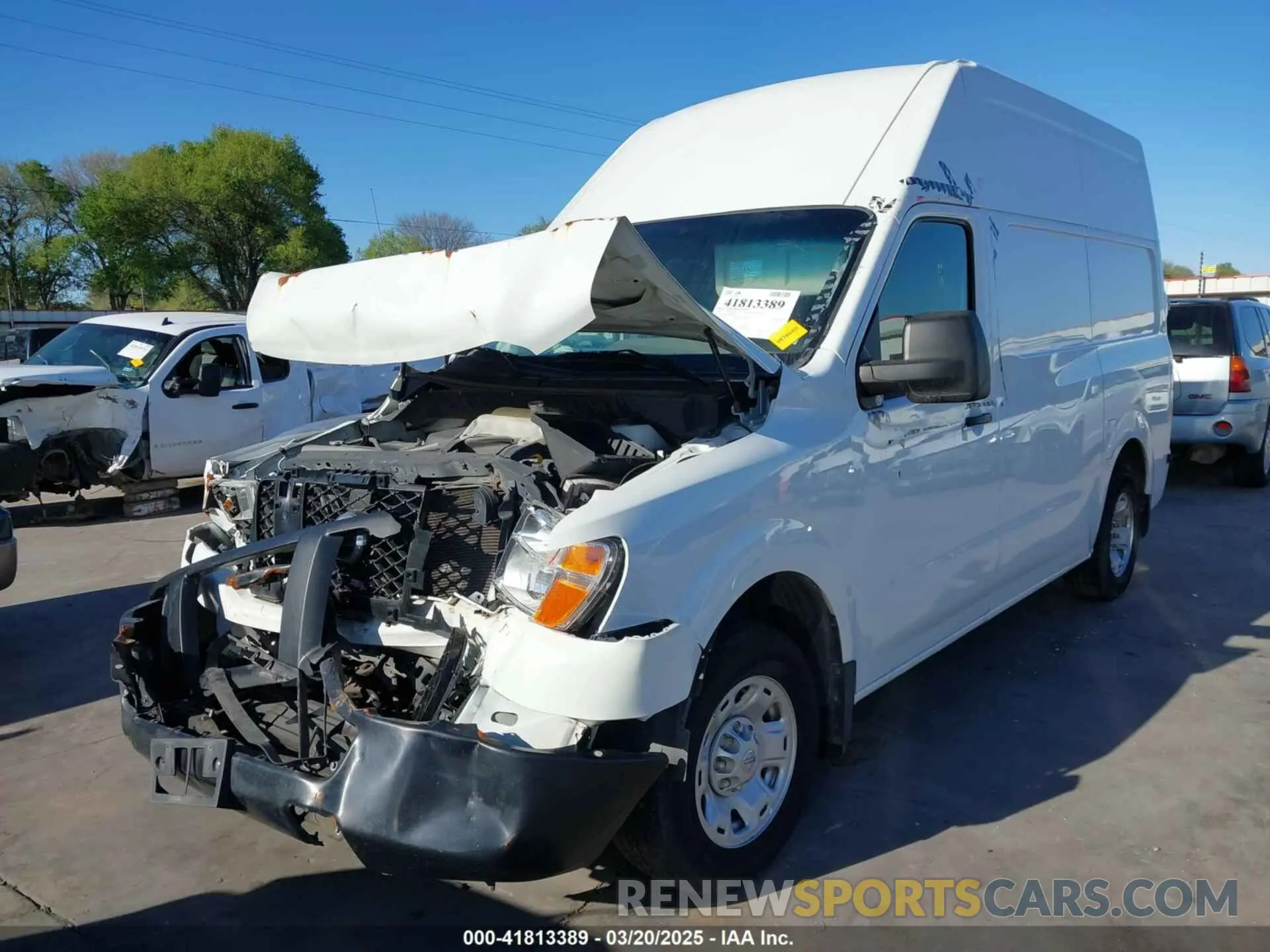 2 Photograph of a damaged car 1N6BF0LY0MN805348 NISSAN NV CARGO NV2500 HD 2021