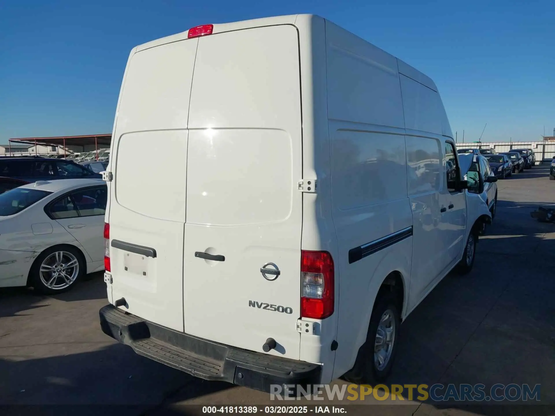 4 Photograph of a damaged car 1N6BF0LY0MN805348 NISSAN NV CARGO NV2500 HD 2021