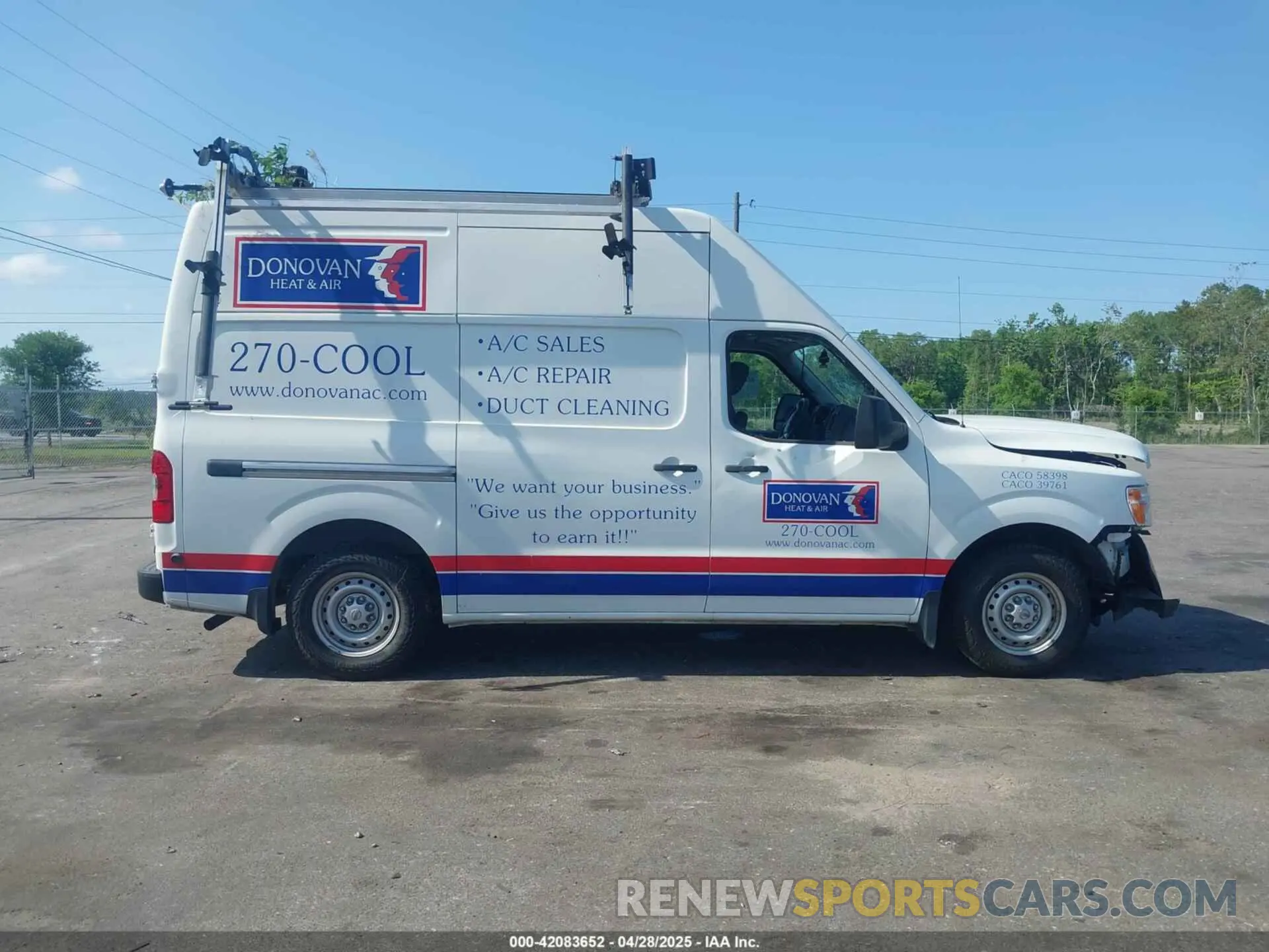 12 Photograph of a damaged car 1N6BF0LY2MN803410 NISSAN NV CARGO NV2500 HD 2021