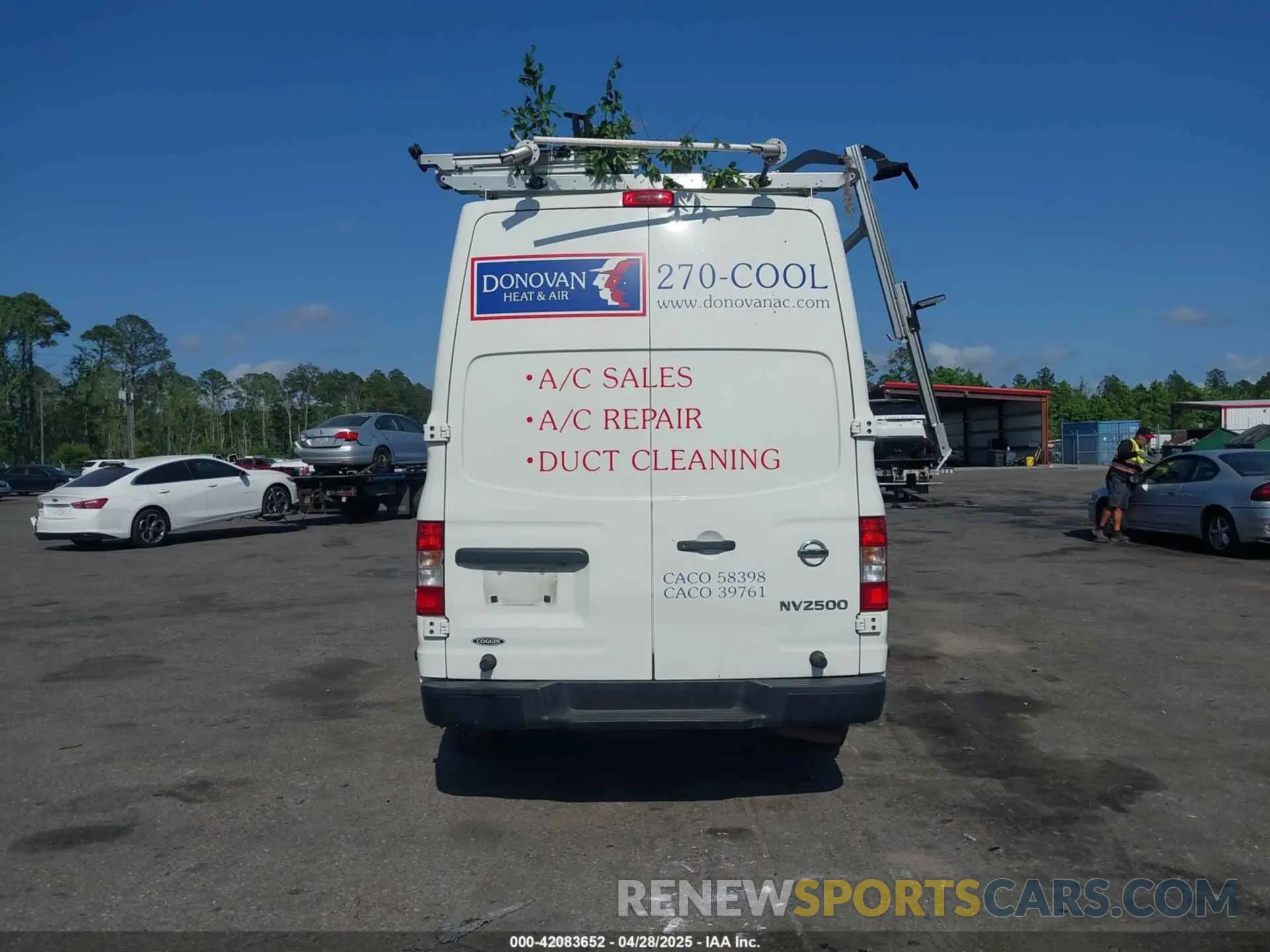 15 Photograph of a damaged car 1N6BF0LY2MN803410 NISSAN NV CARGO NV2500 HD 2021