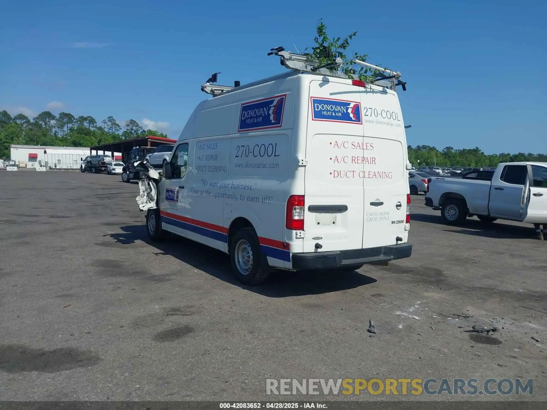 3 Photograph of a damaged car 1N6BF0LY2MN803410 NISSAN NV CARGO NV2500 HD 2021